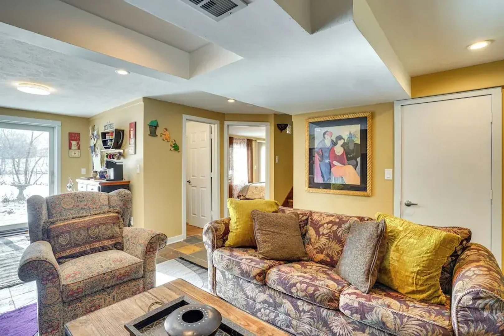 Charming Savage Home w/ Yard: 18 Mi to Minneapolis