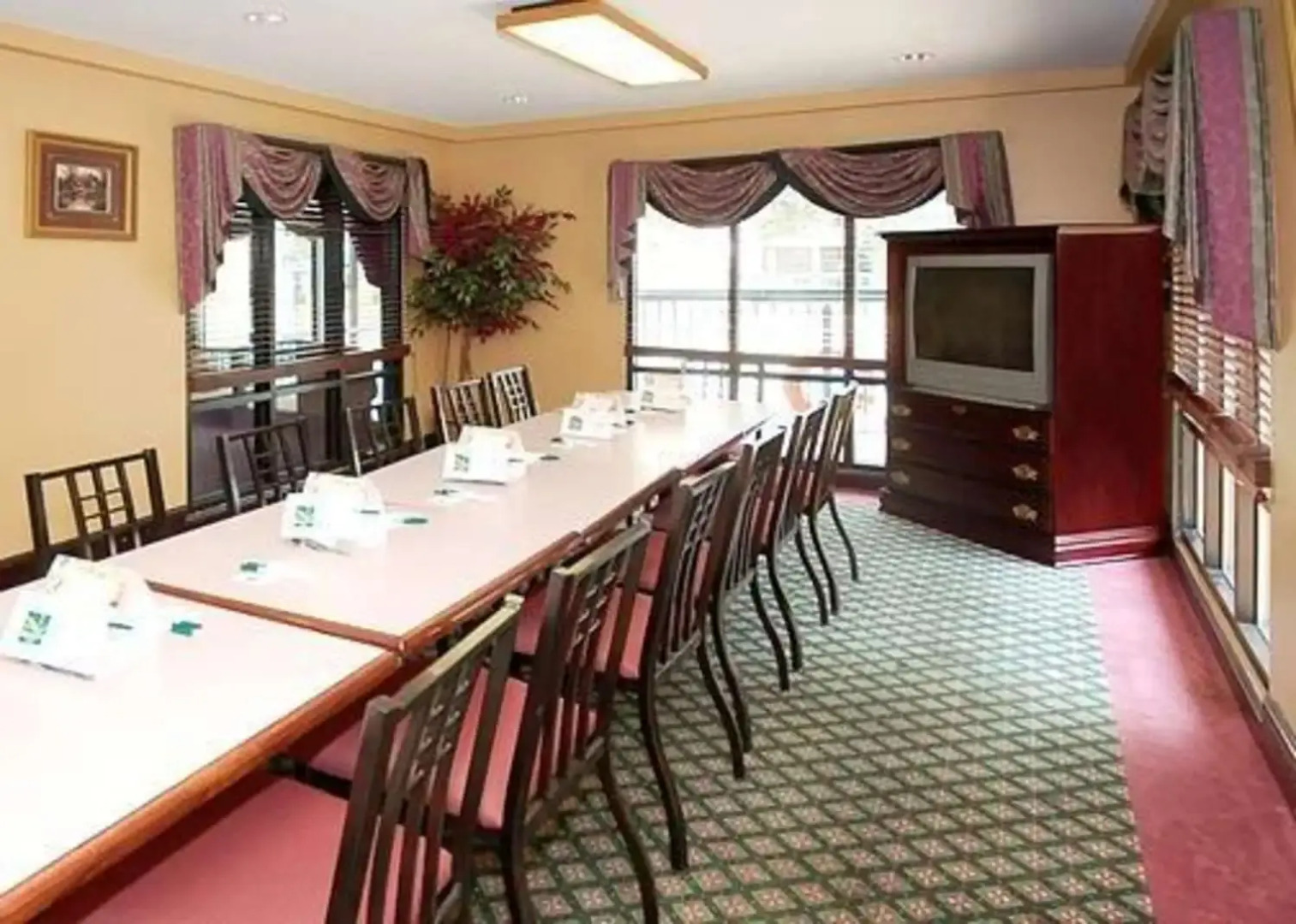 Econo Lodge Inn & Suites Ocean Springs - Biloxi