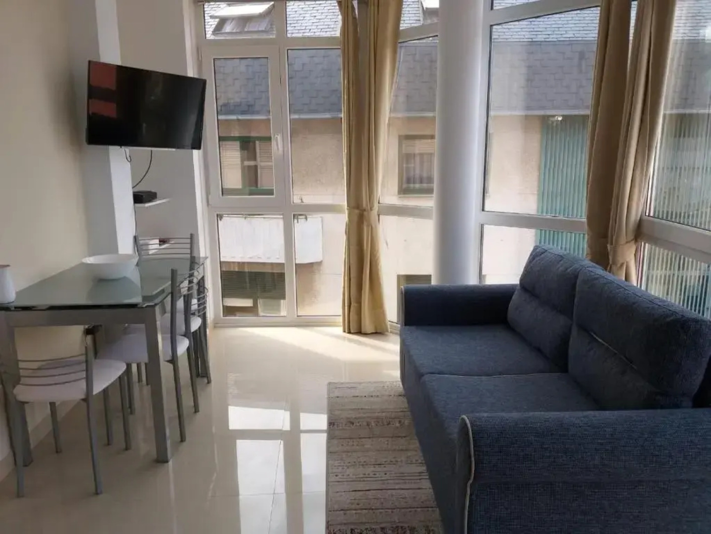 Apartamento en Ribeira(centro) 4* planta