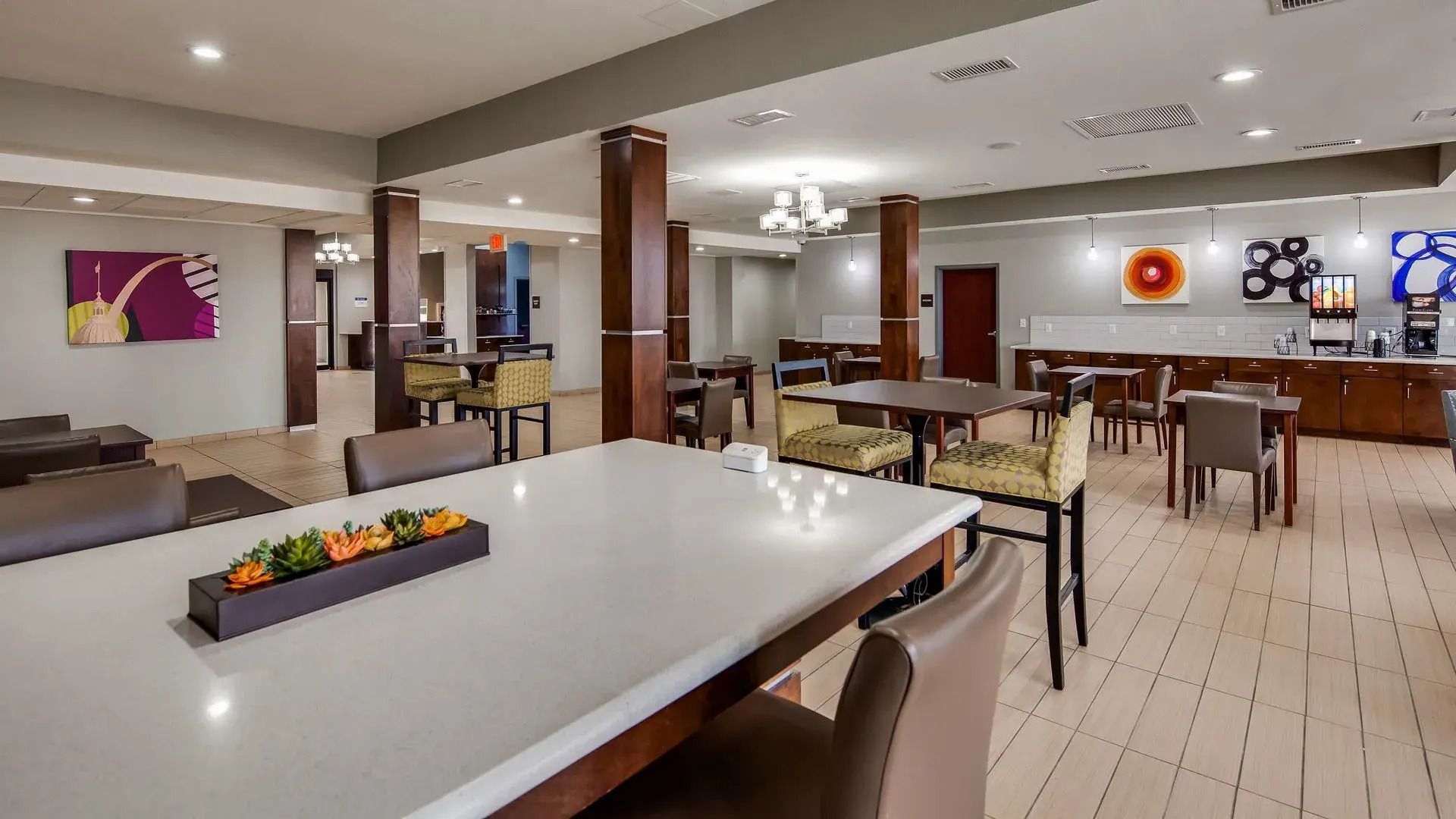 Best Western St. Louis Airport North Hotel & Suites