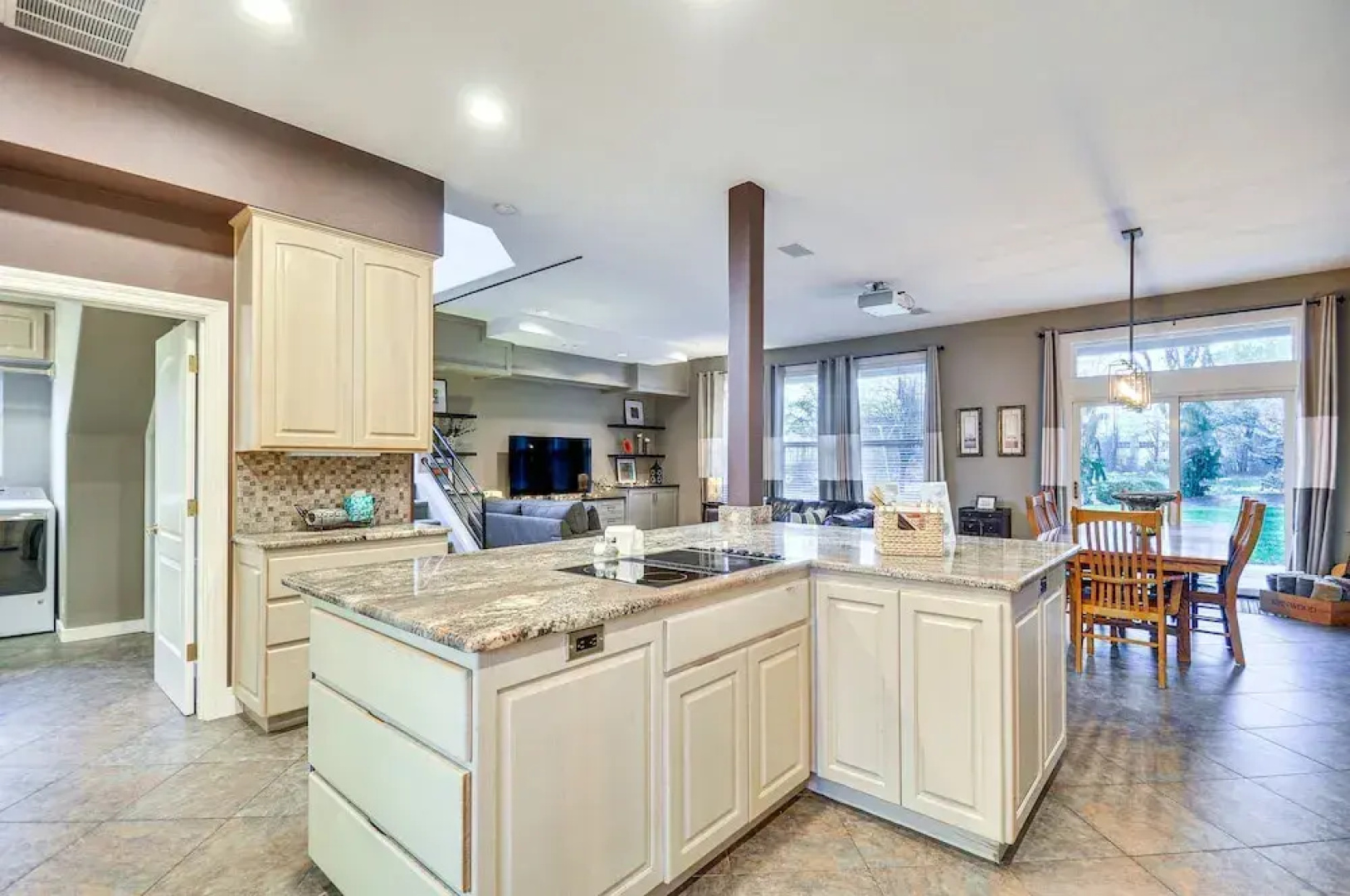 Spacious Oregon Home w/ Fire Pit & Grill!
