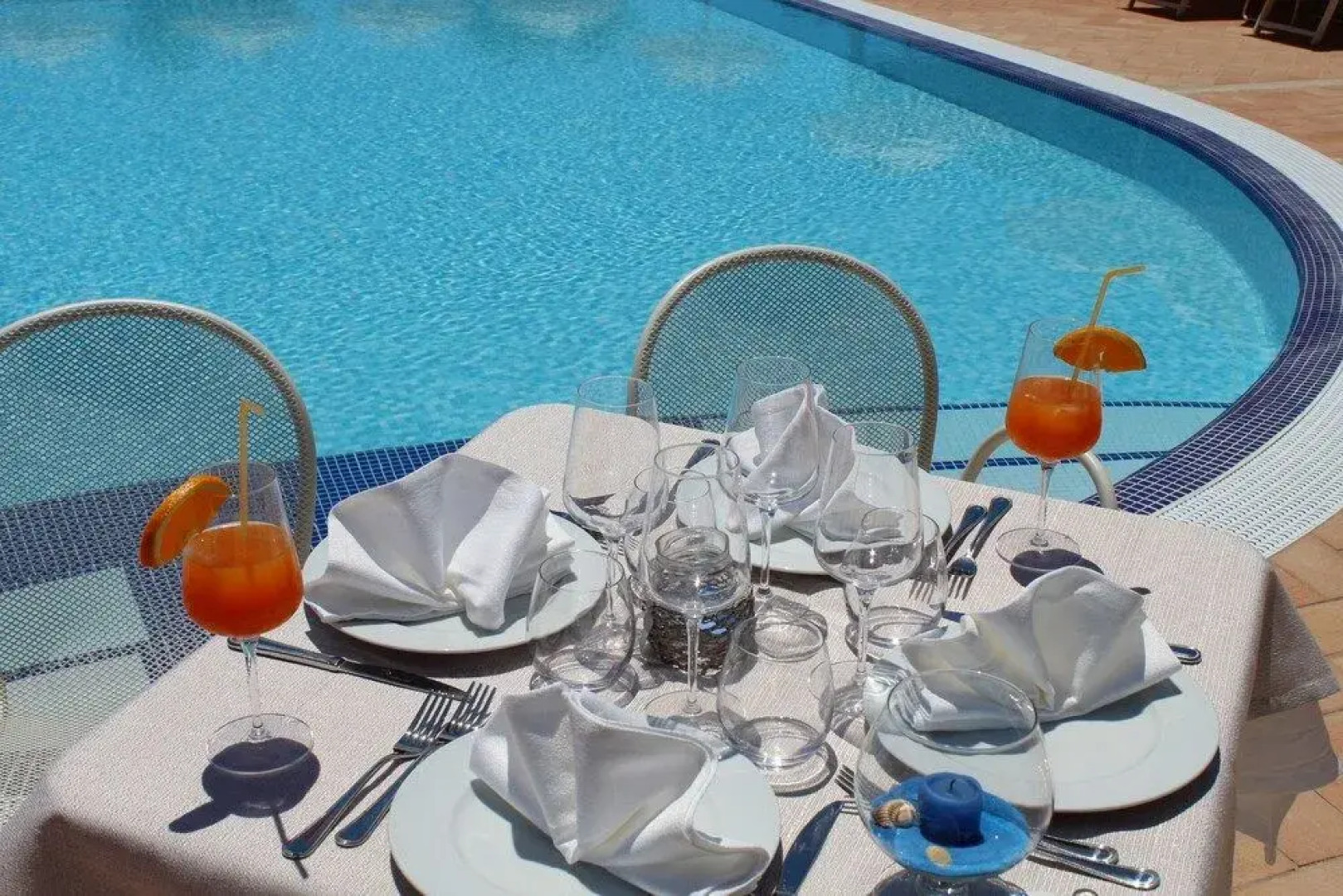 Poseidon Swim & Restaurant Aparthotel