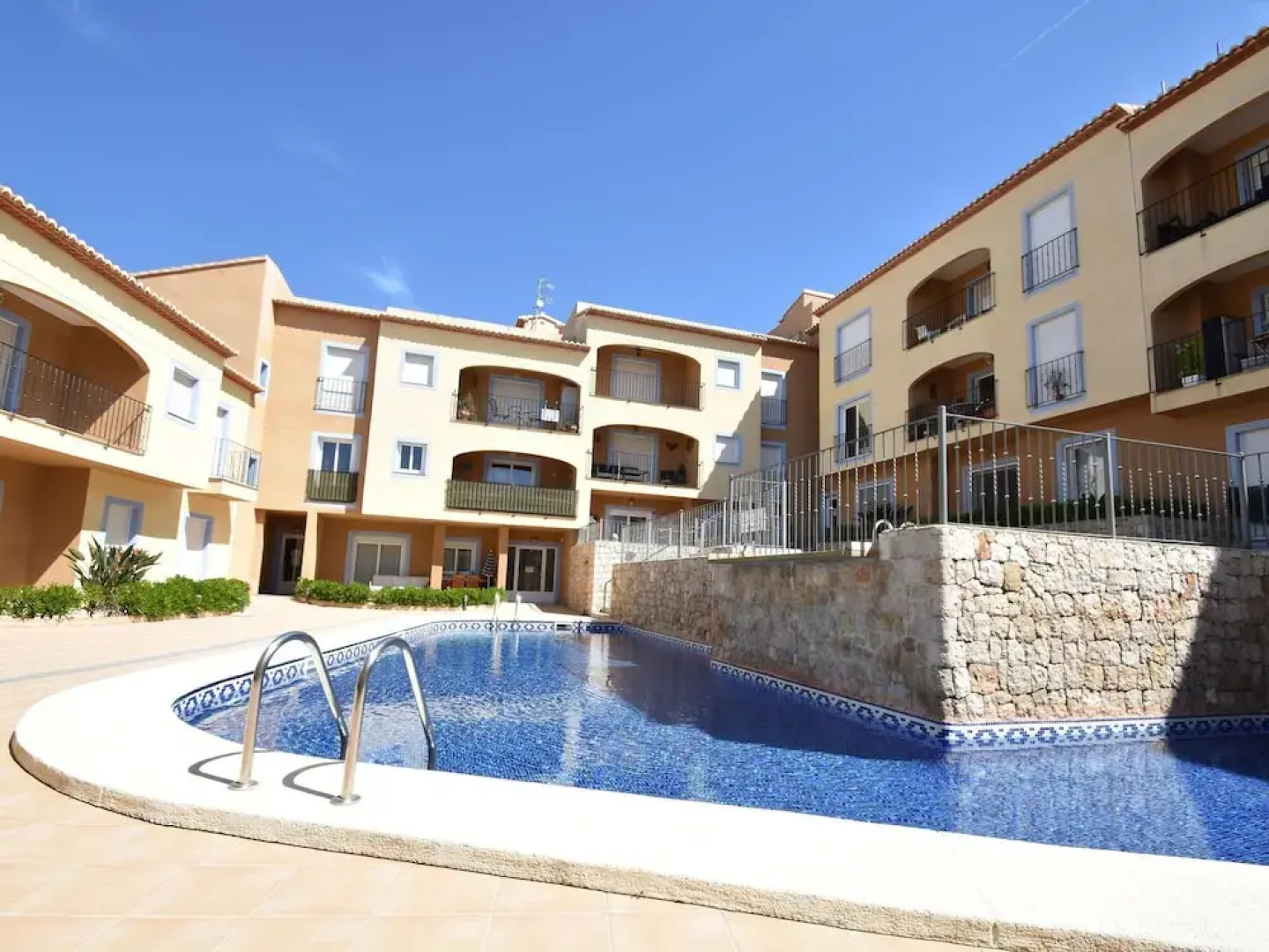 Magnificent Apartment, Beautiful View Towards the Mountains Shared Swimming Pool