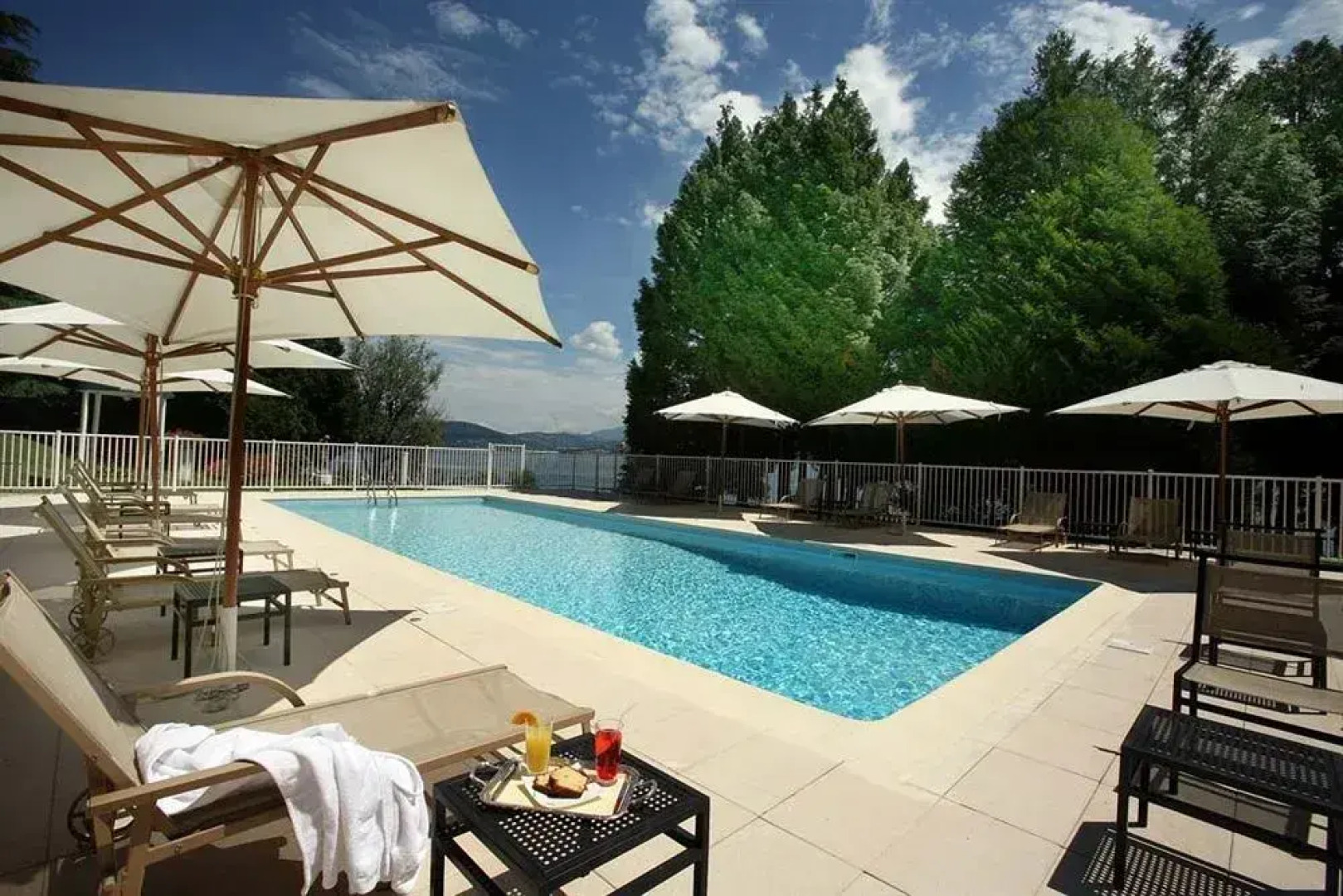 Hôtel Ombremont Jean-Pierre Jacob