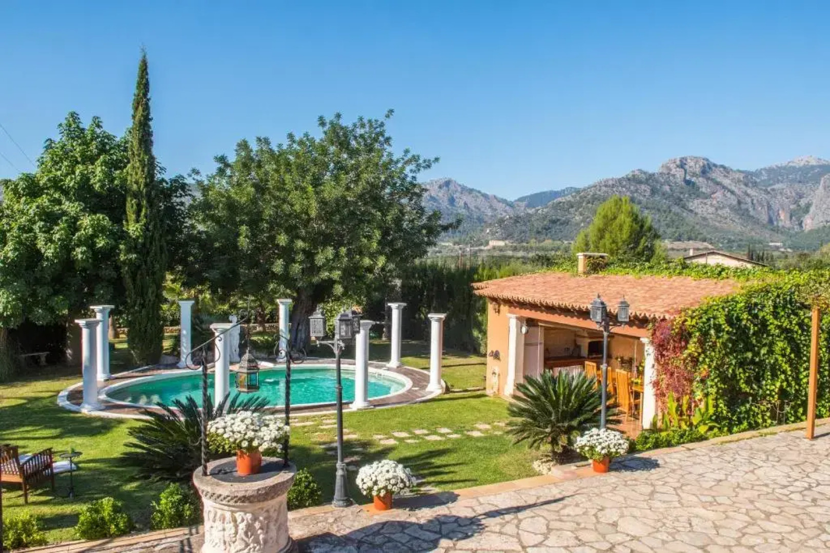Alzina Villa 5 bedrooms with pool in Sa Coma Bunyola at the foot of the Sierra de Tramuntana but close to Palma