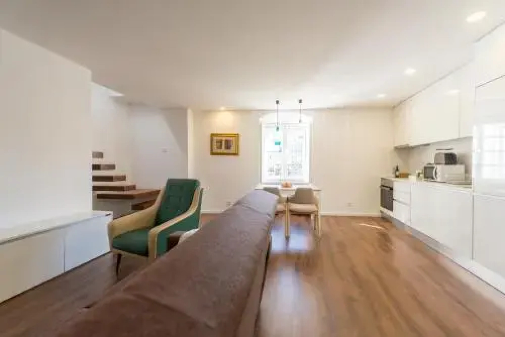 Tea 4 Nine Guest House