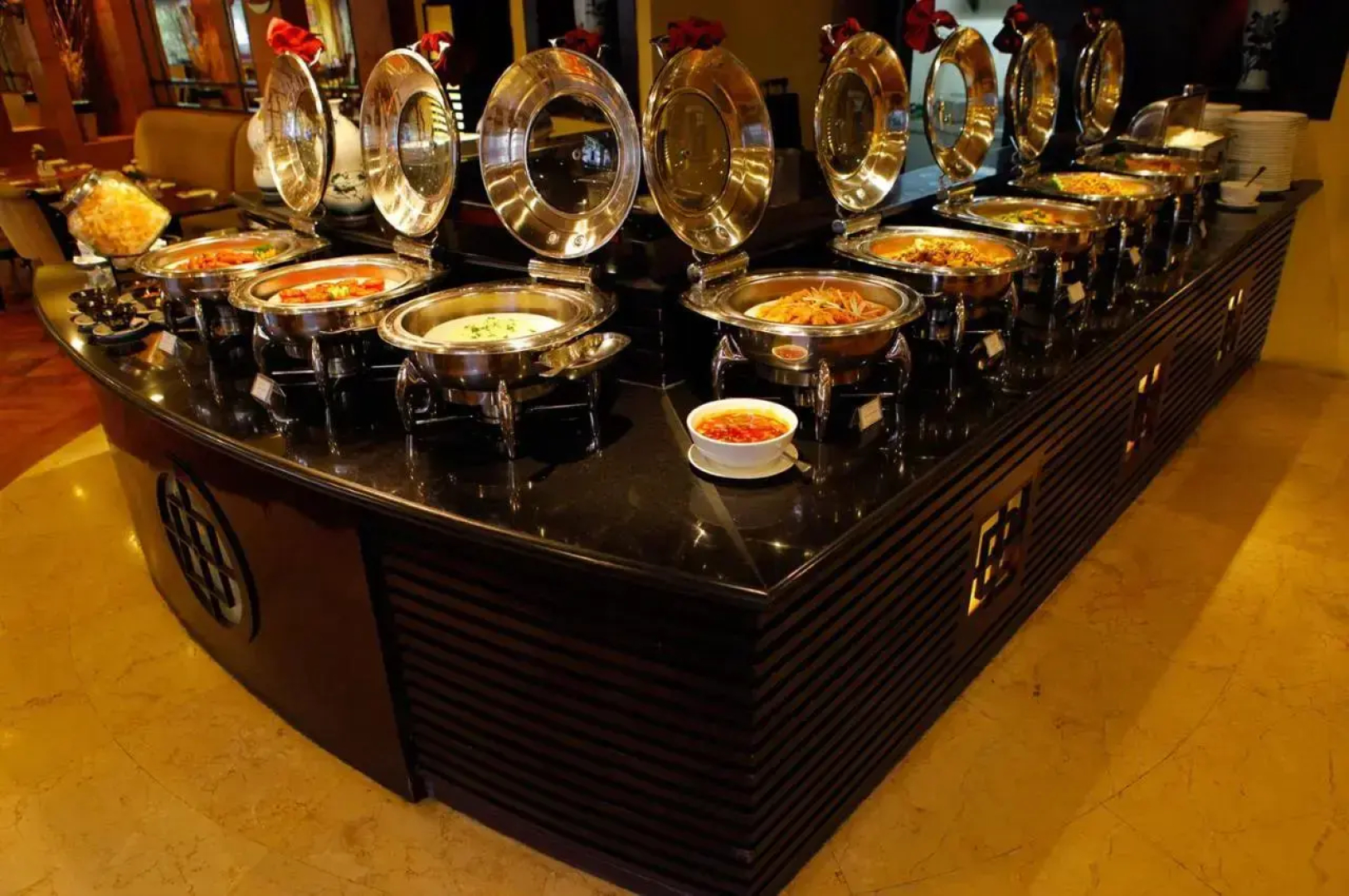 Surabaya Suites Hotel Powered by Archipelago