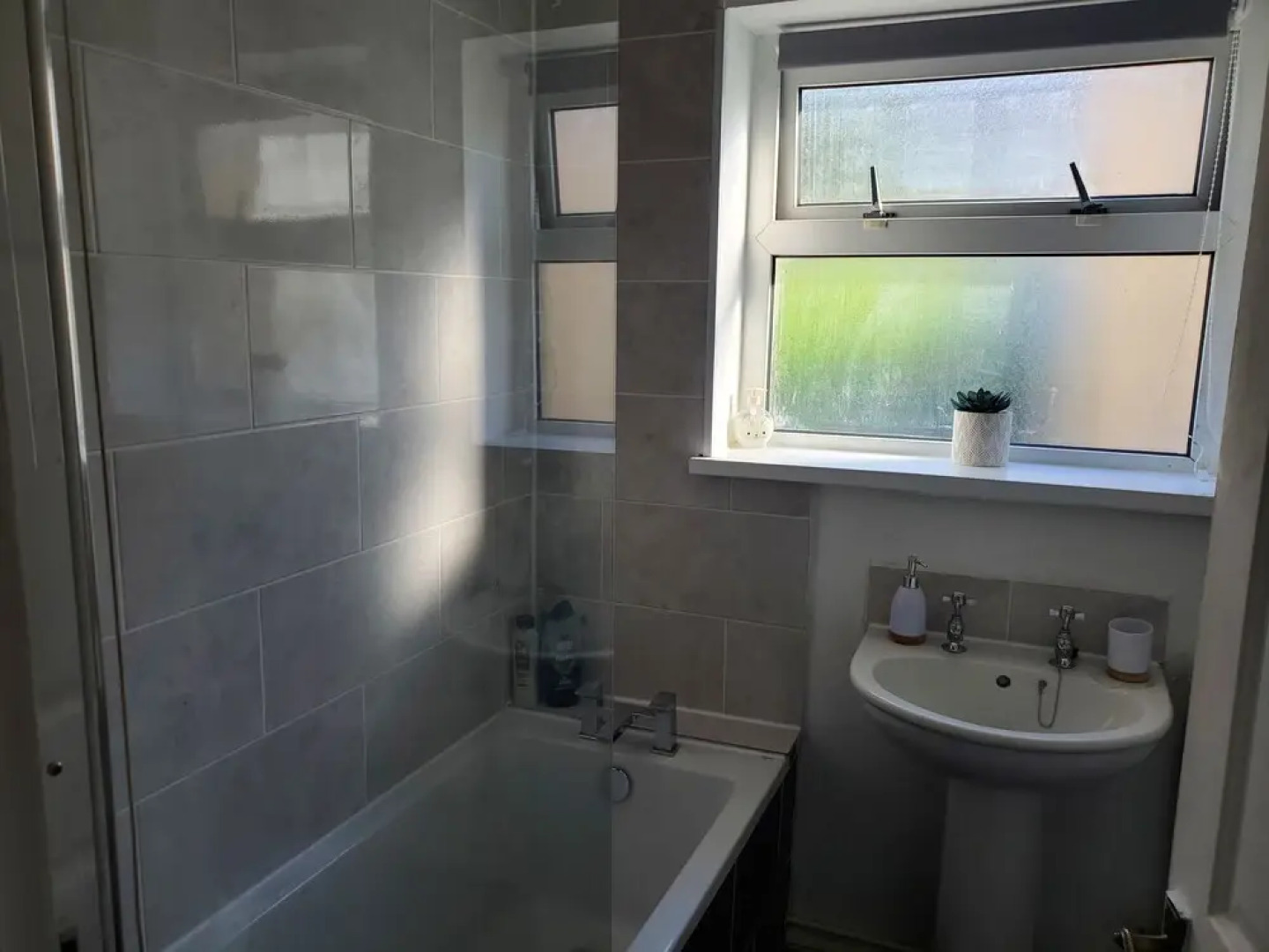 Stunning 2-bed Flat in Haverfordwest