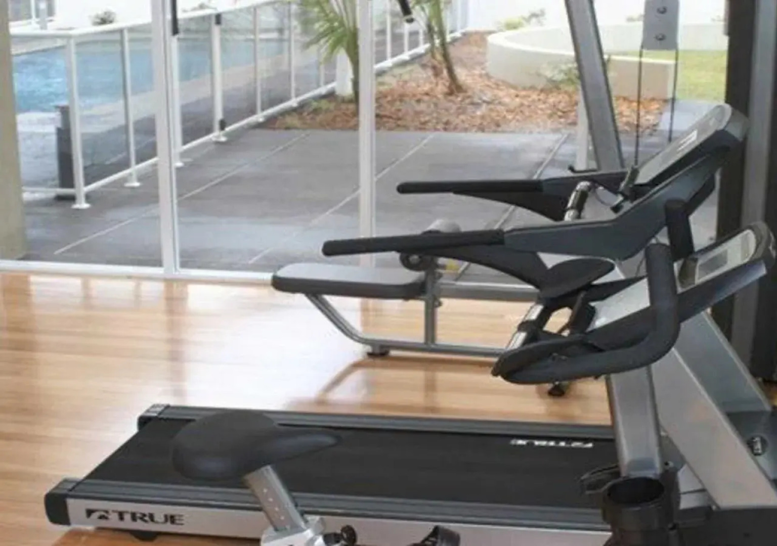 Quality Suites Pioneer Sands