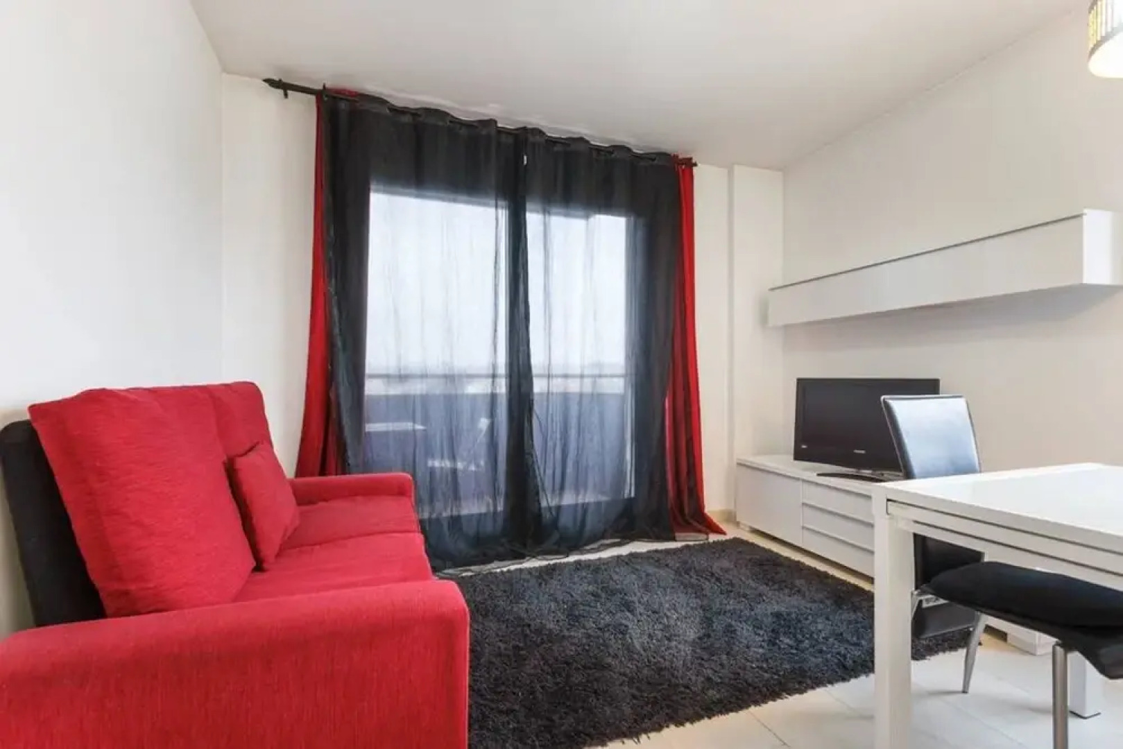 Apartment With 2 Bedrooms in Vilanova i la Geltrú, With Private Pool,