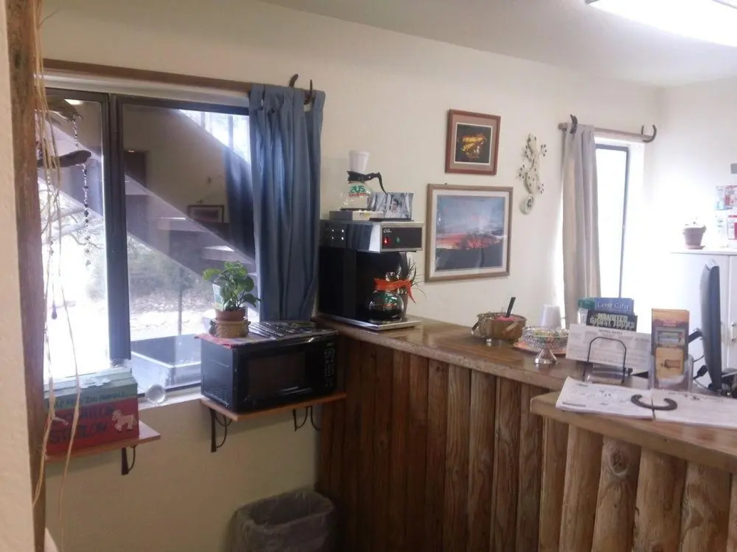 Bonnie Springs Ranch Motel