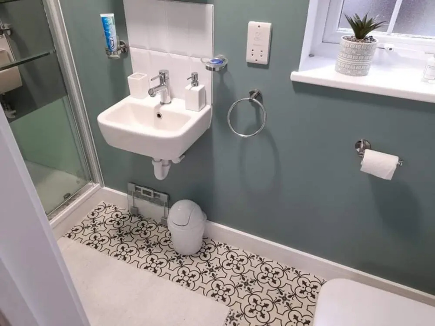 Outstanding, Modern 1-bed House in Chippenham