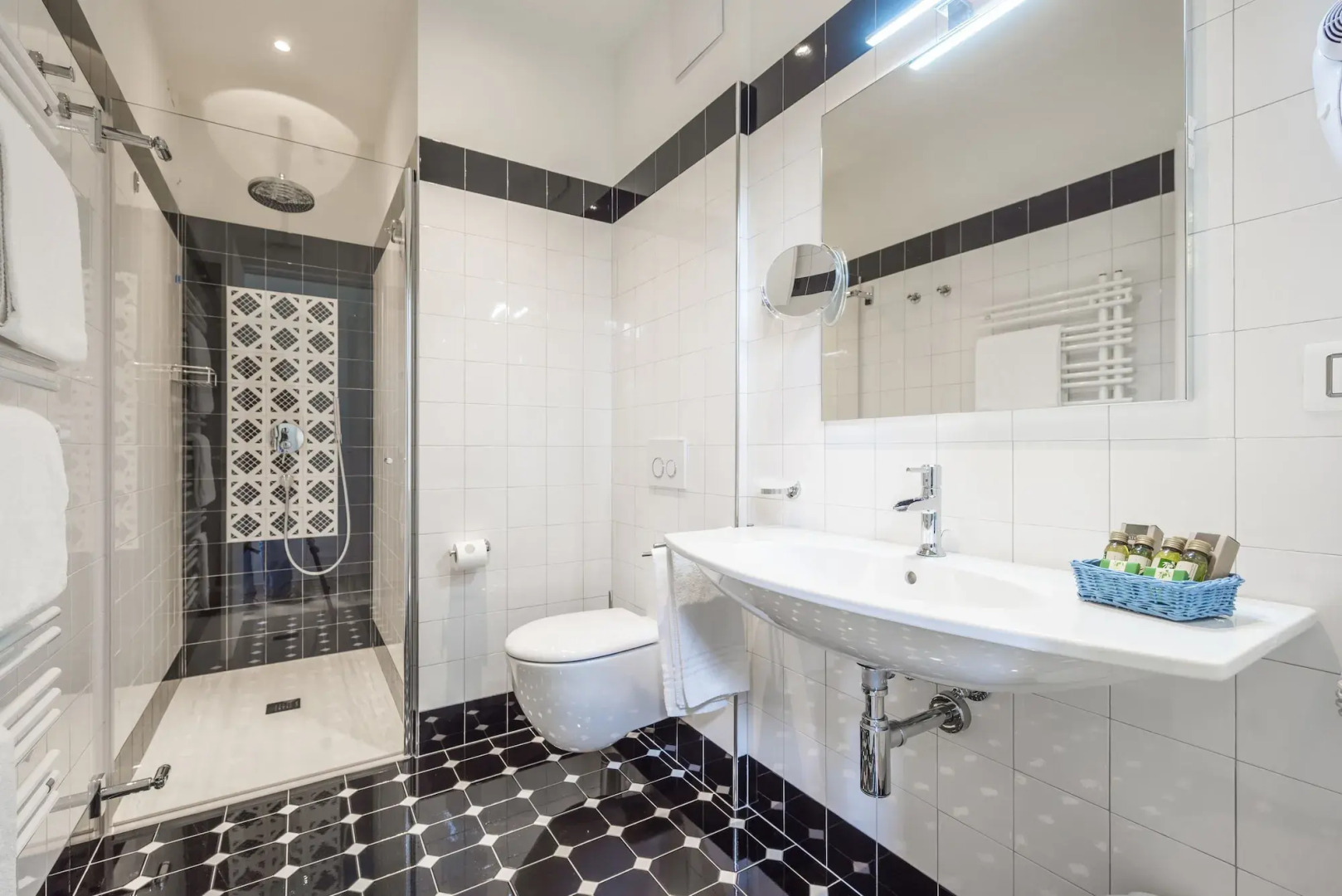 Villa Italia Luxury Suites and Apartments