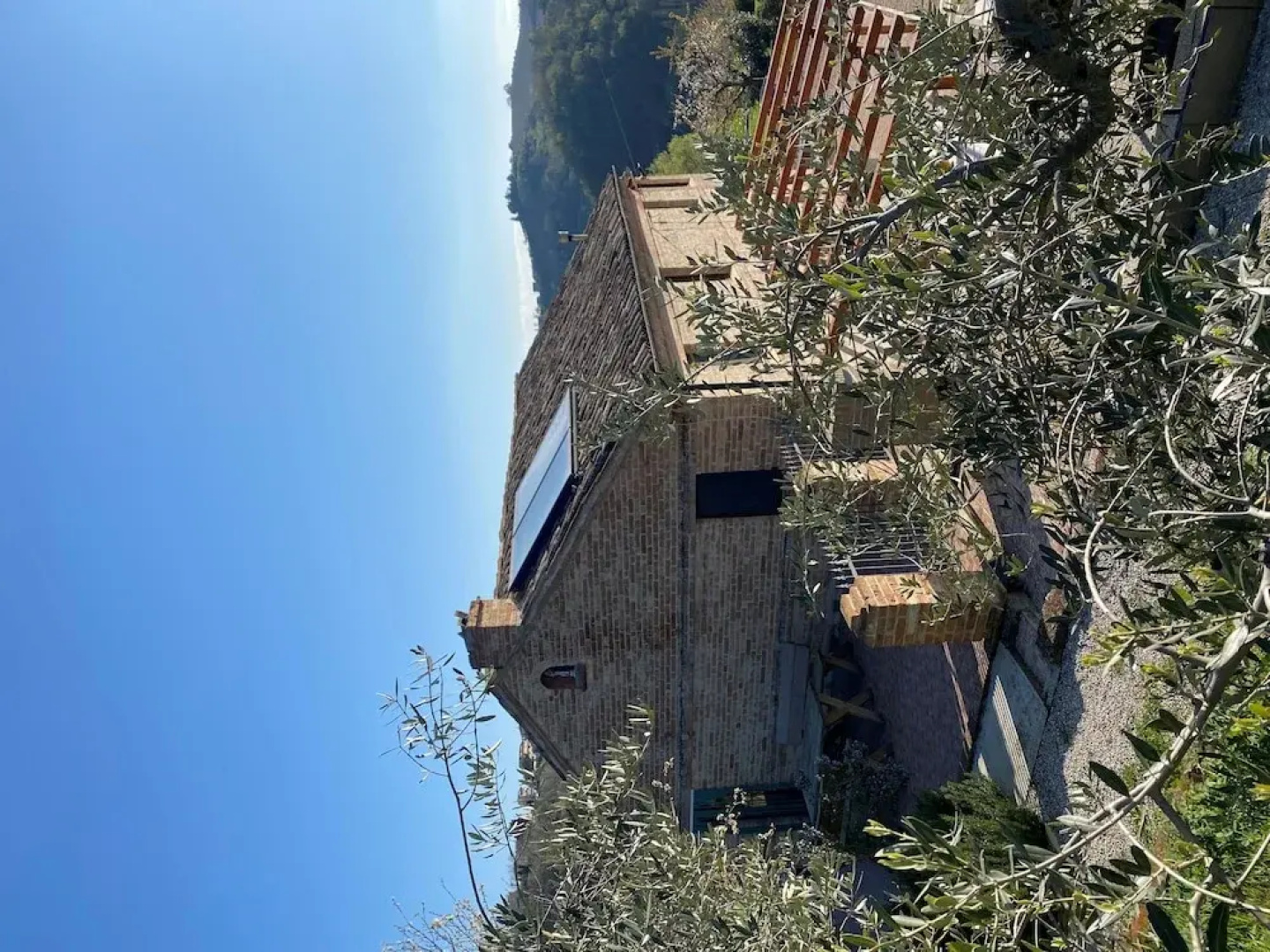Charming 2-bed Apartment in Petritoli