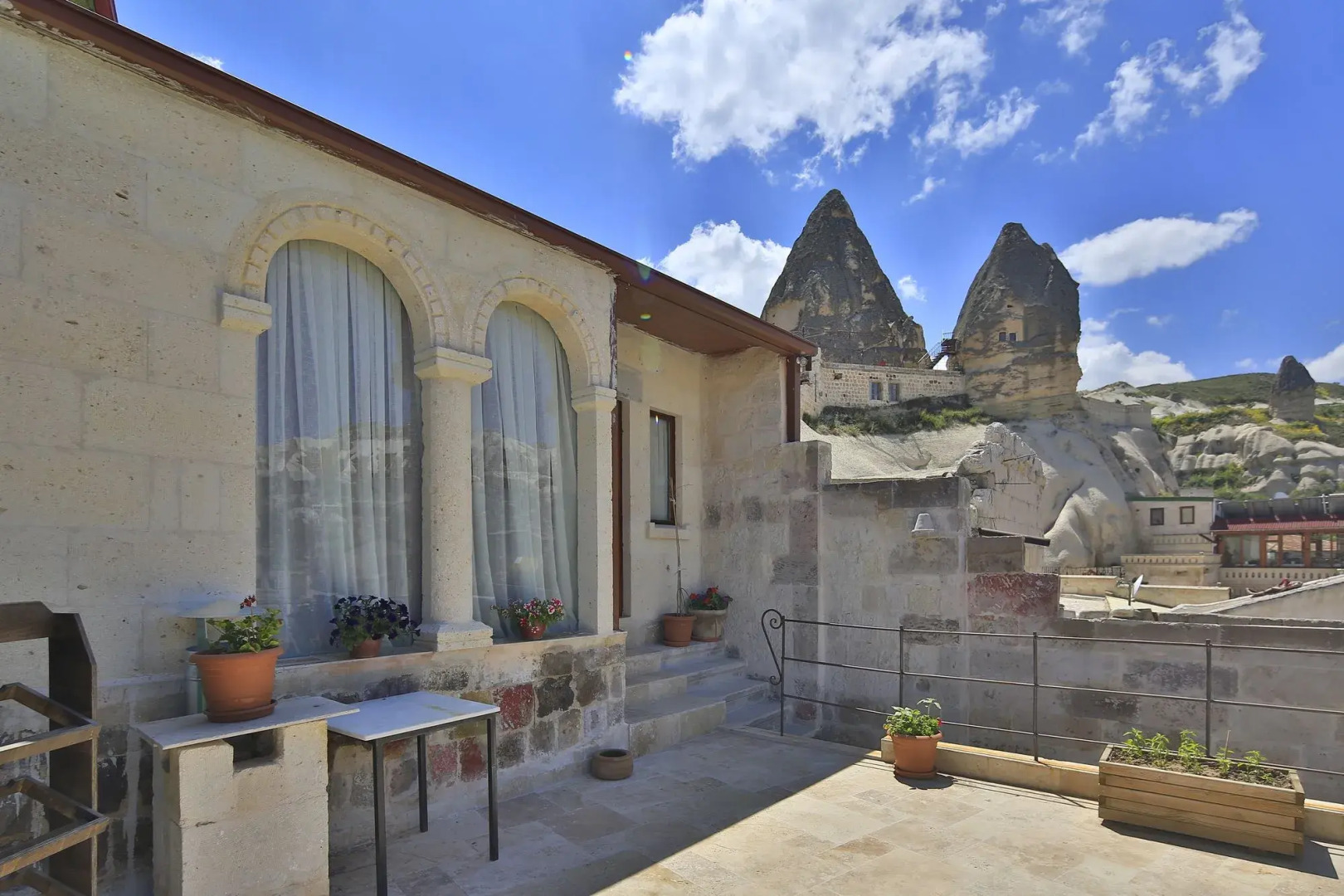 Aren Cave Hotel & Art Gallery