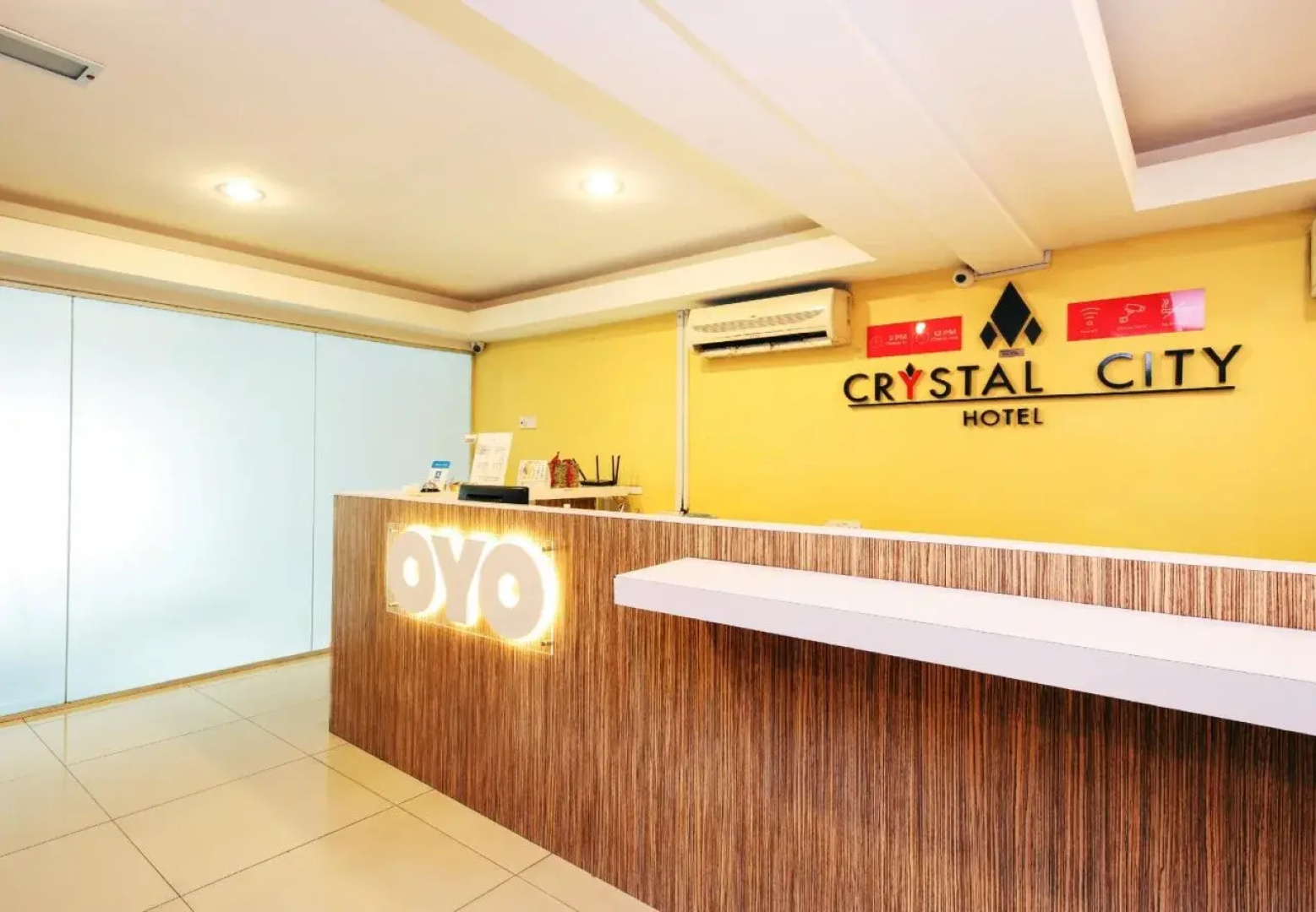 OYO 443 Crystal City Hotel