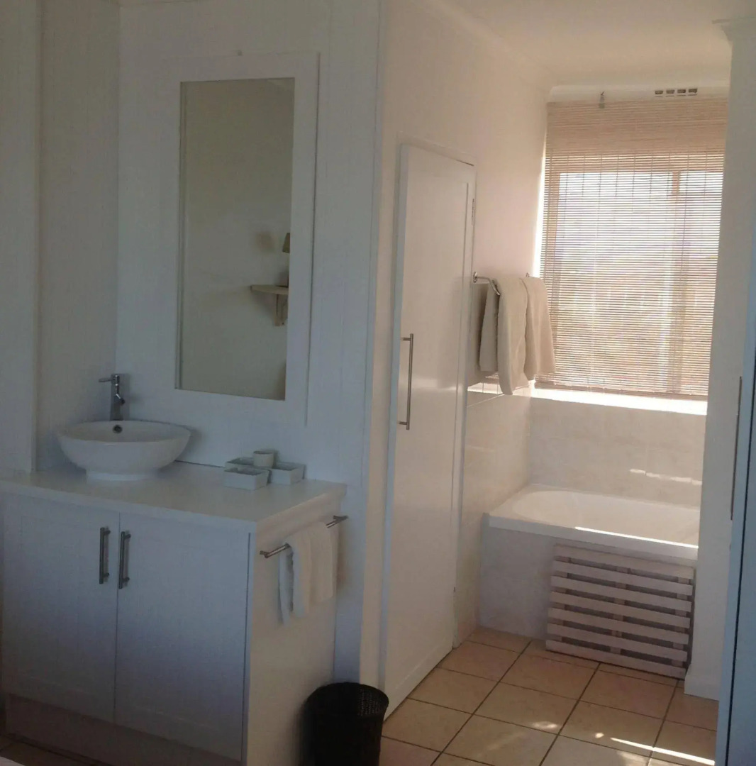 31 Tobago Bay Hermanus Seafront