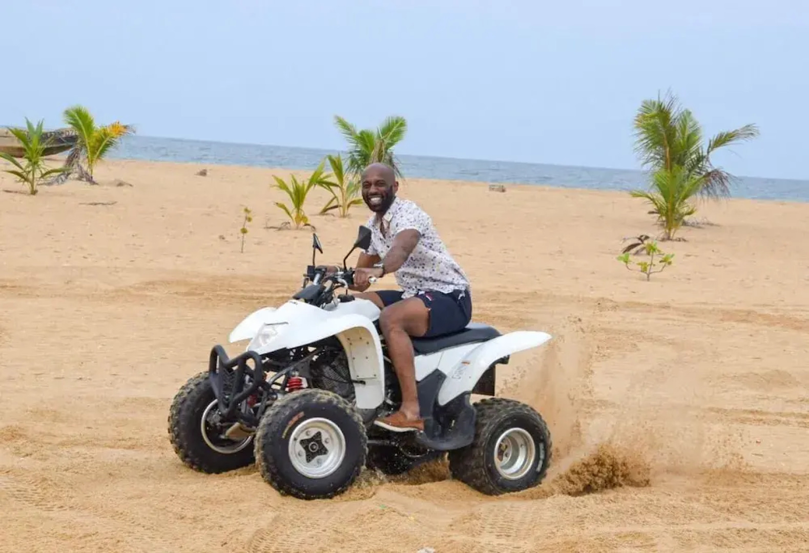 Aborigines beach resort