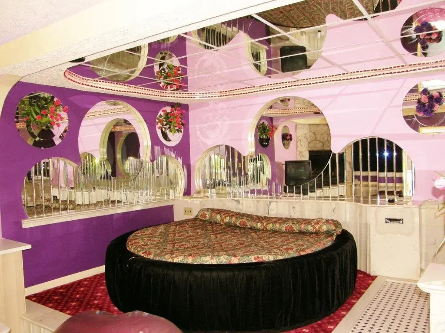 Gallery Holiday Motel