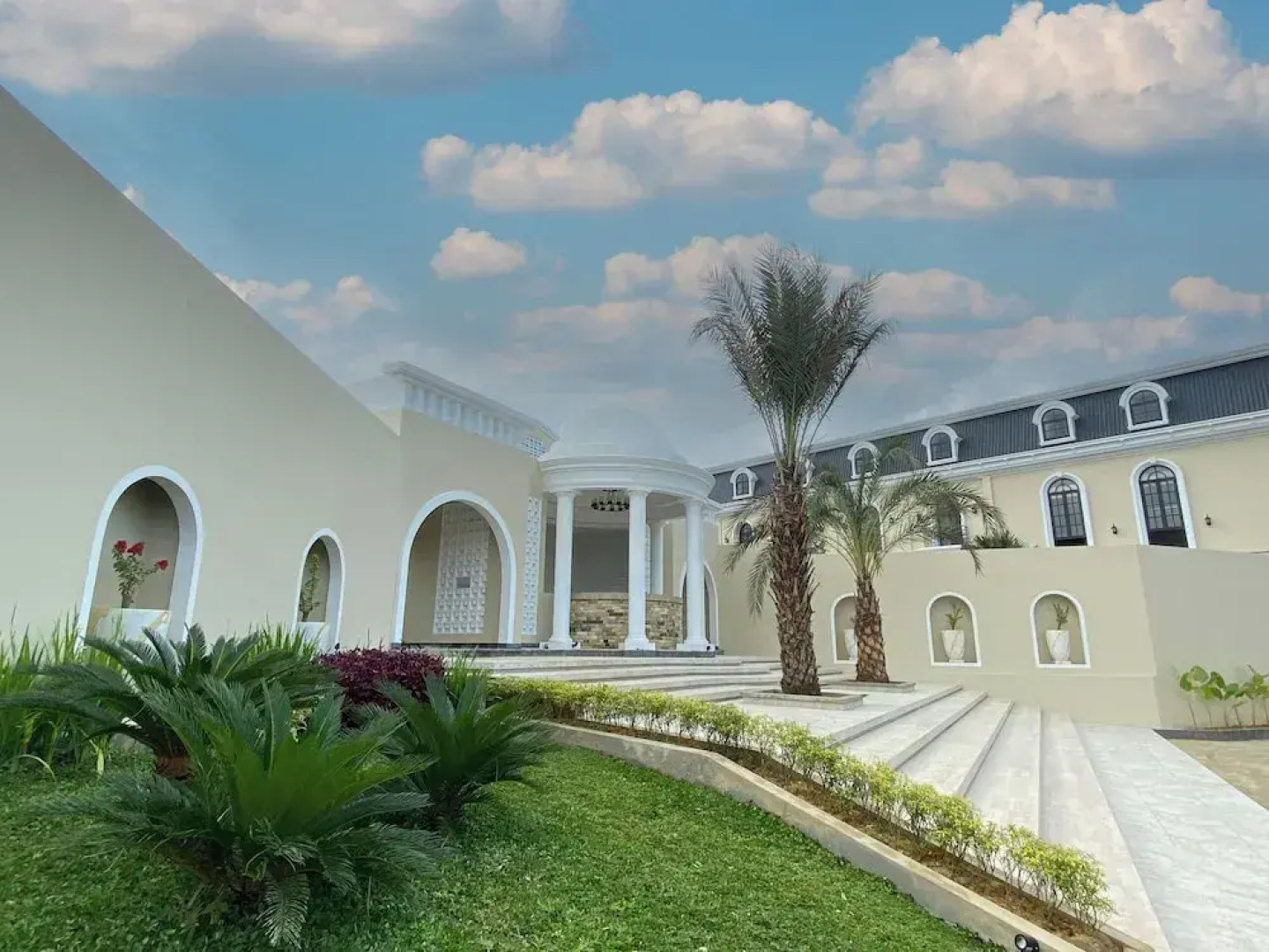 Sahid Azizah Syariah Hotel & Convention