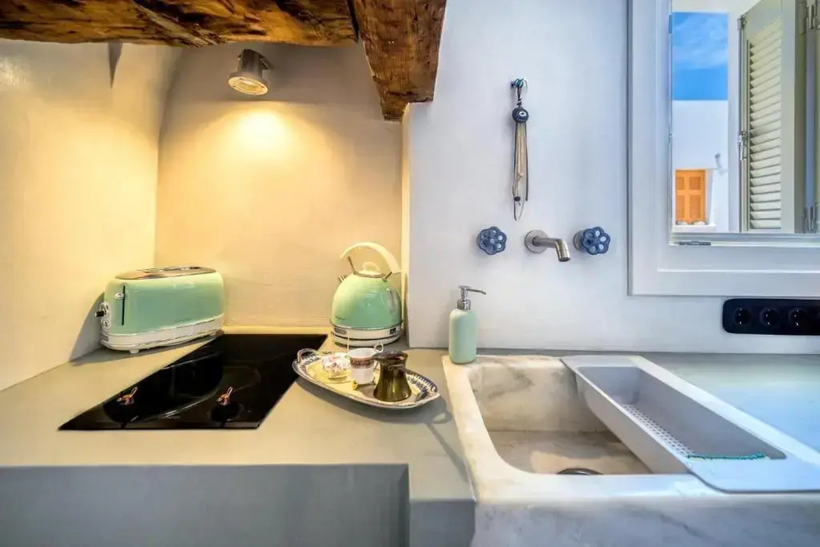 Spitaki Serifos Studio