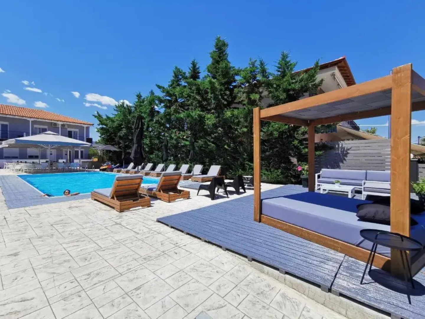 Philoxenia Suites