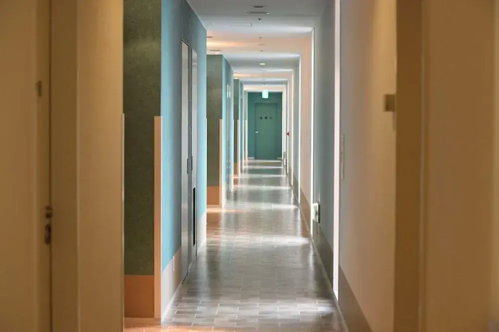 Spa Resort Hawaiians Monolith Tower