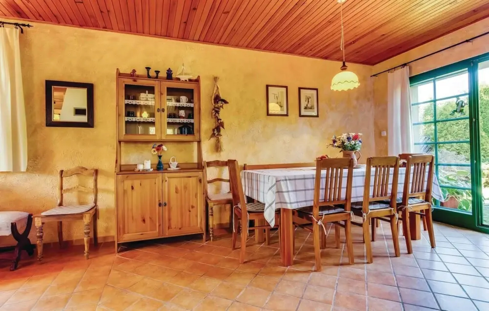 Beautiful Home in Rowy With 3 Bedrooms