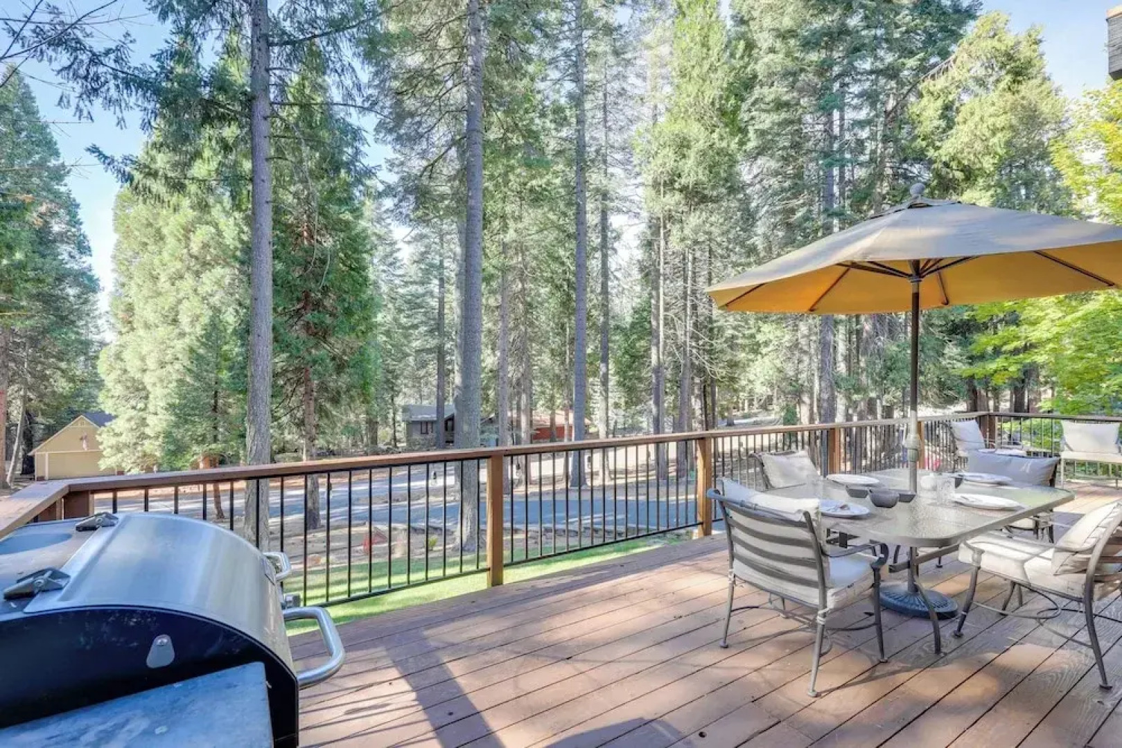 Quiet Cabin w/ Deck: Near Lake Almanor!