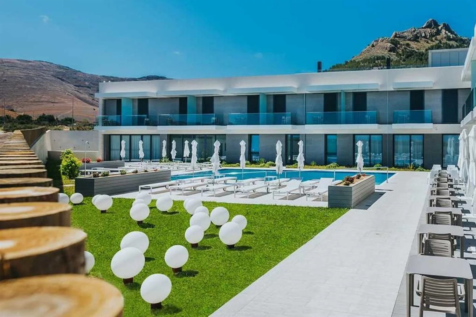 Vila Baleira Village