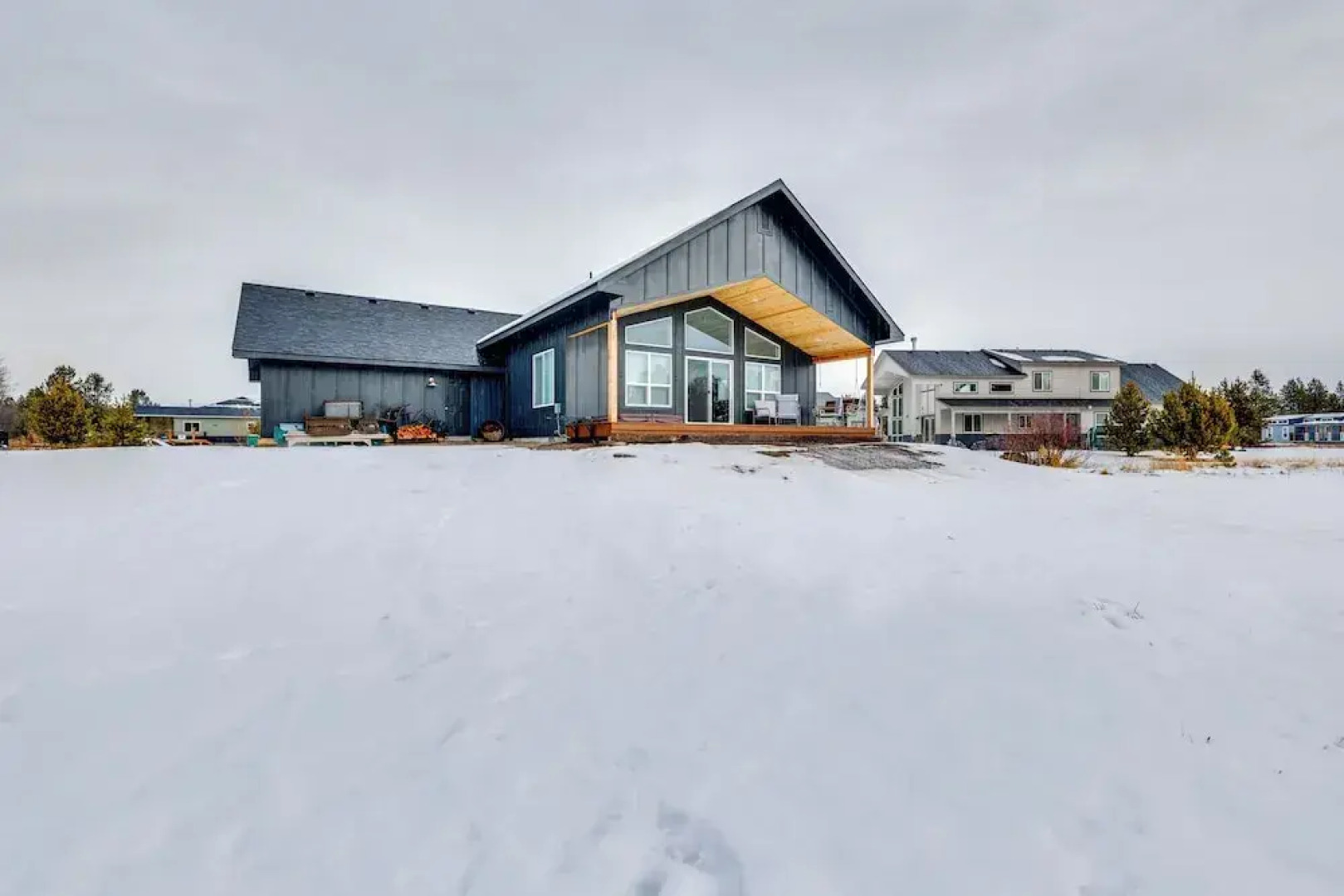 Family-friendly Donnelly Home w/ Private Hot Tub!