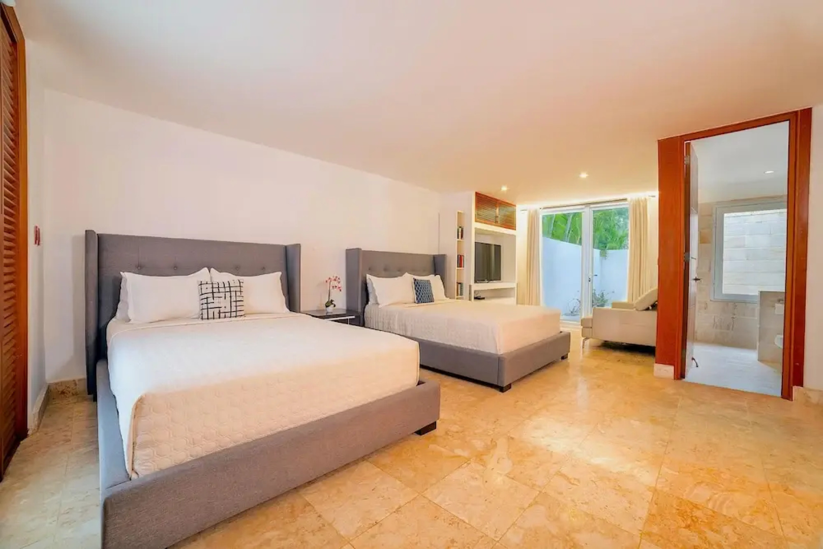 Srvittinivillas Agp36 / Spacius / Confortable Luxury Villa/ Family/ Team/ Cdc