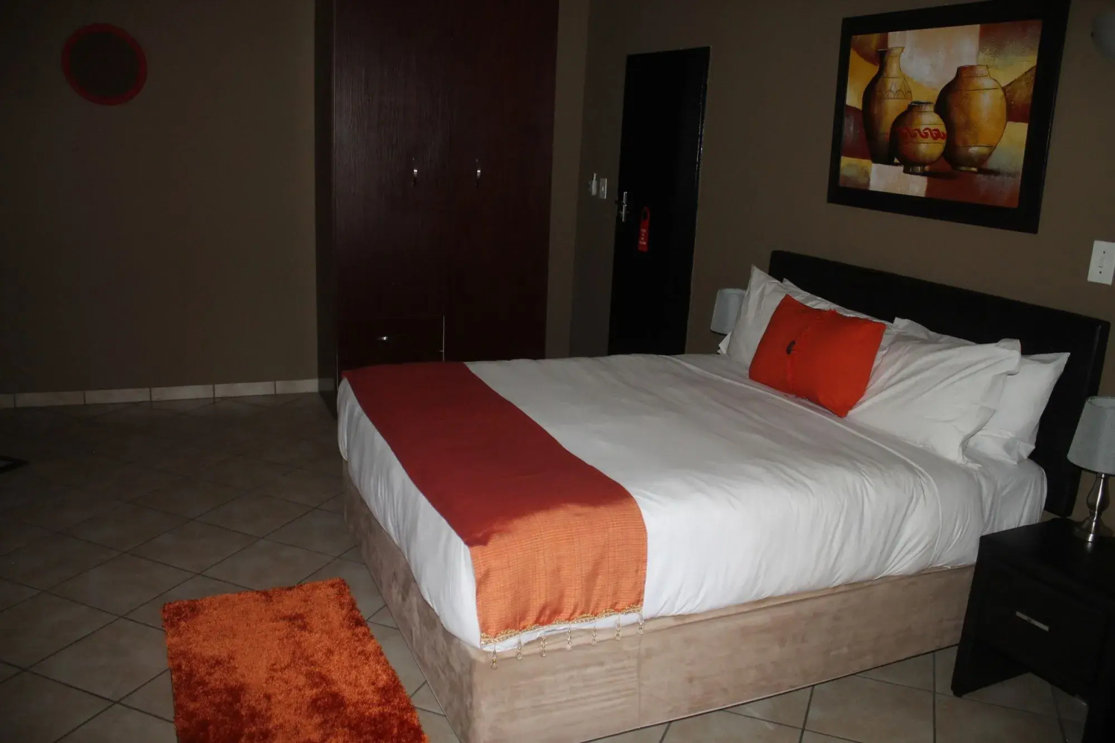 Sleep-Time Guest Lodge