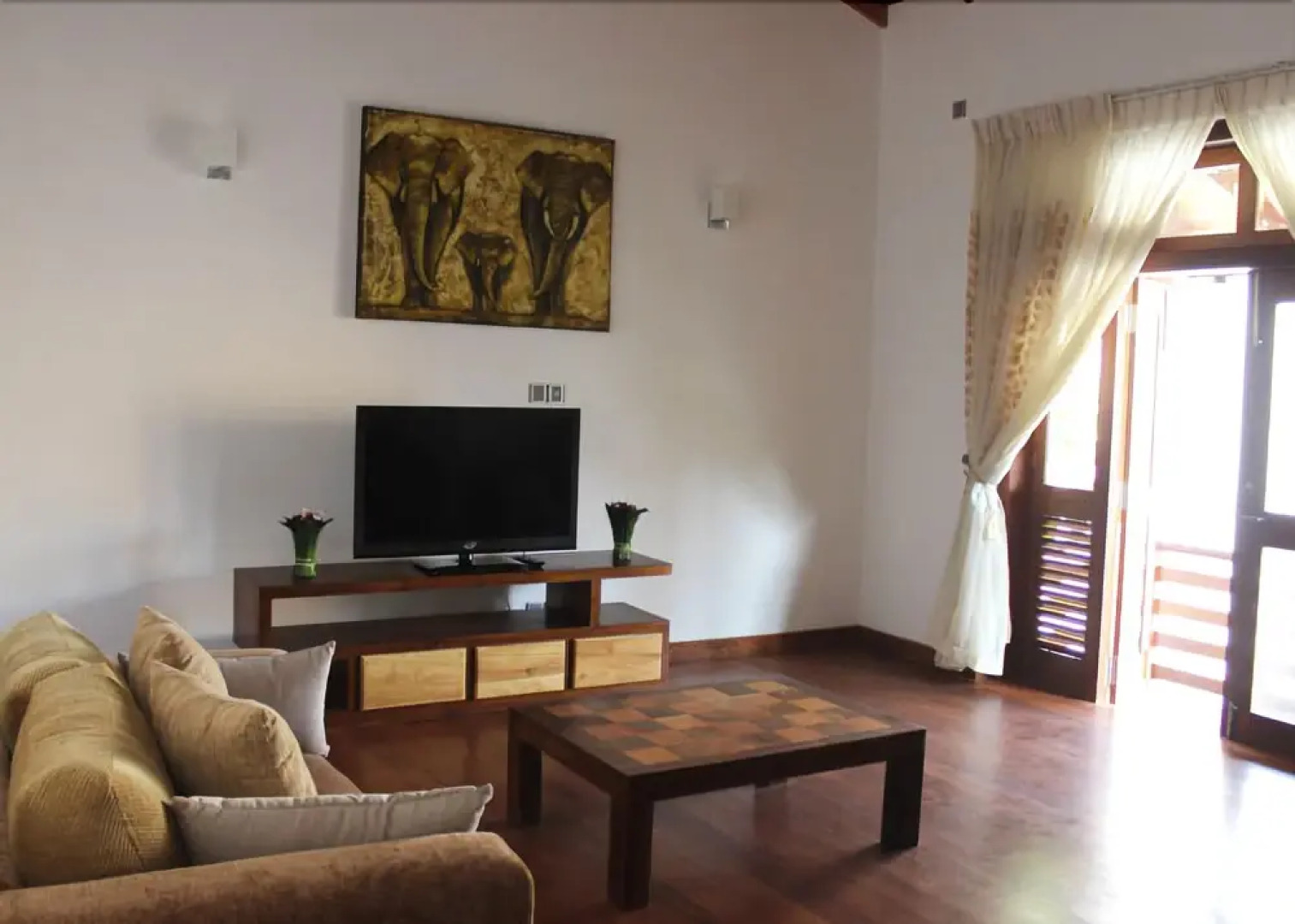 Camellia Holiday Homes