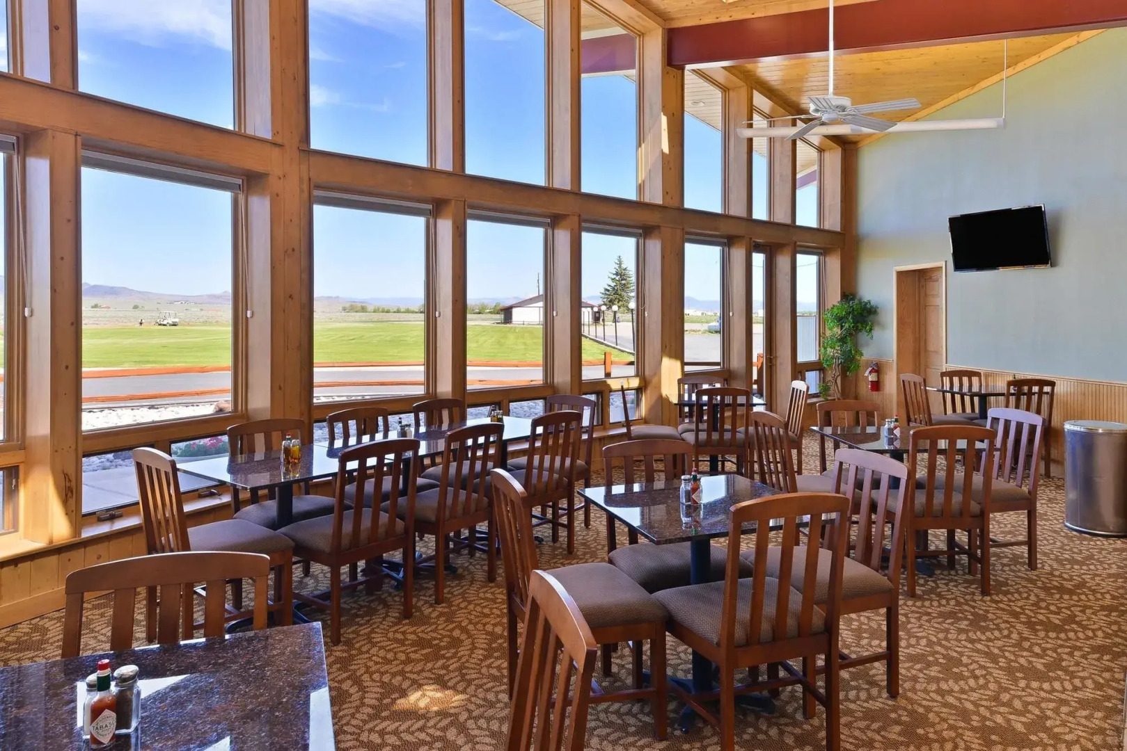 Best Western Movie Manor