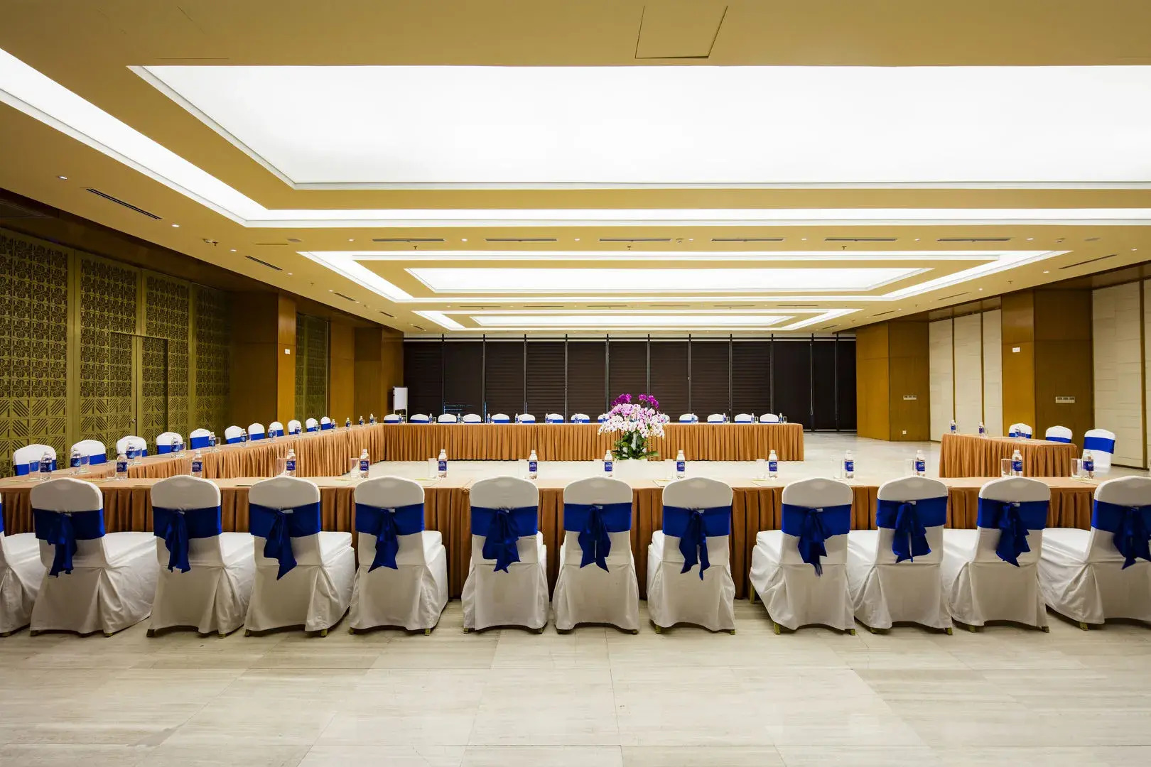 Starcity Hotel & Condotel Beachfront Nha Trang