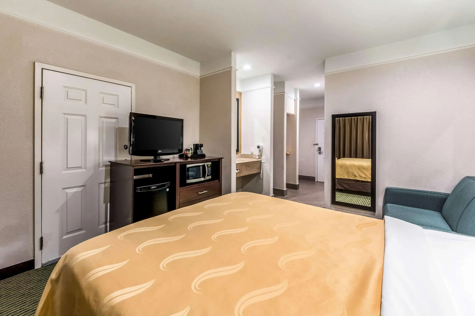 Quality Inn & Suites SeaWorld North