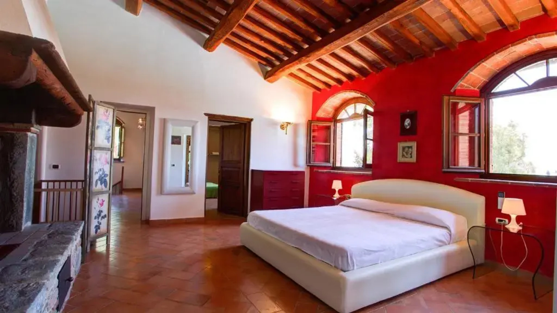 LA MAGIA 8&2, Emma Villas