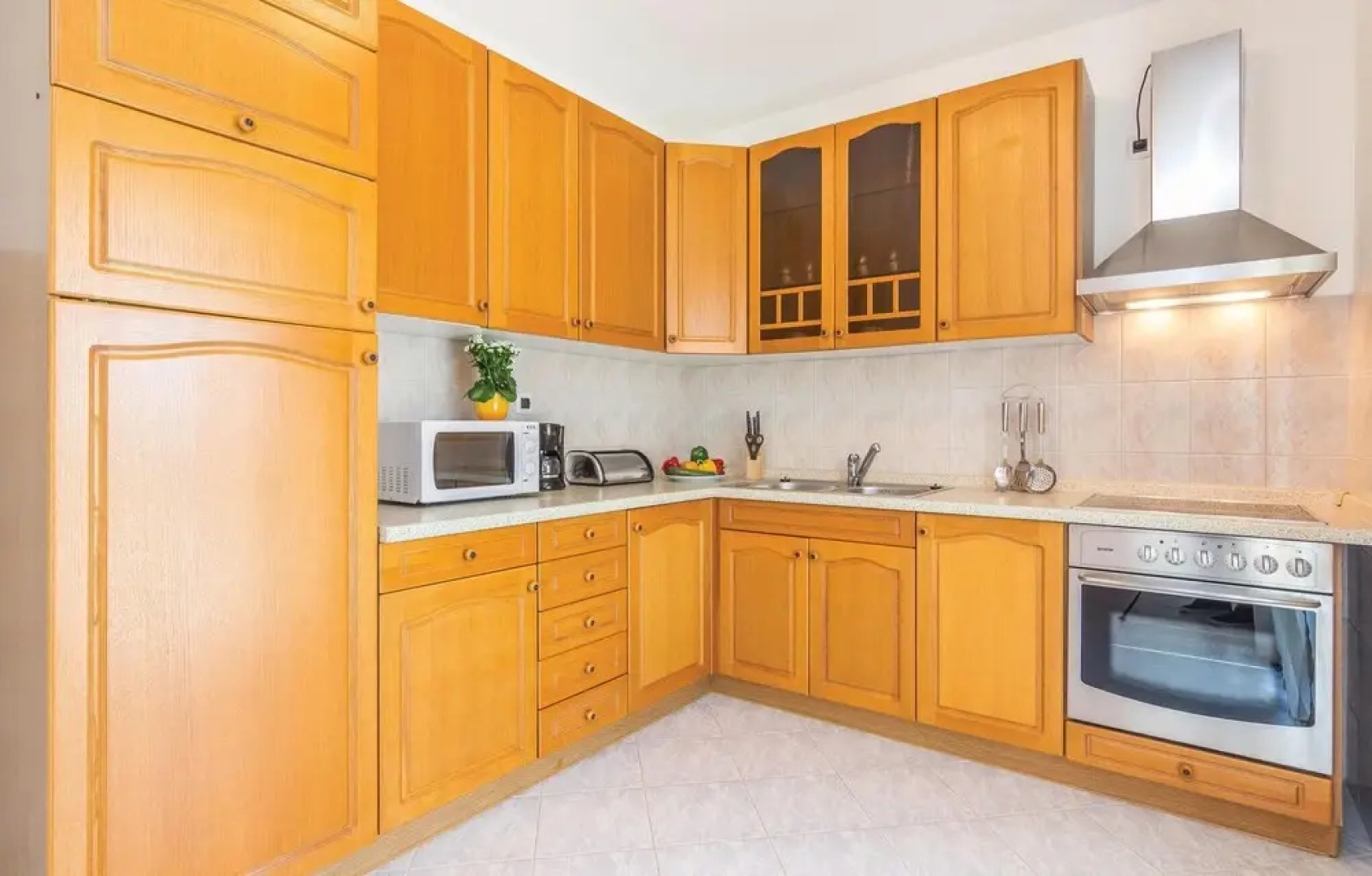 Awesome Home in Sumber With Sauna, Wifi and 7 Bedrooms