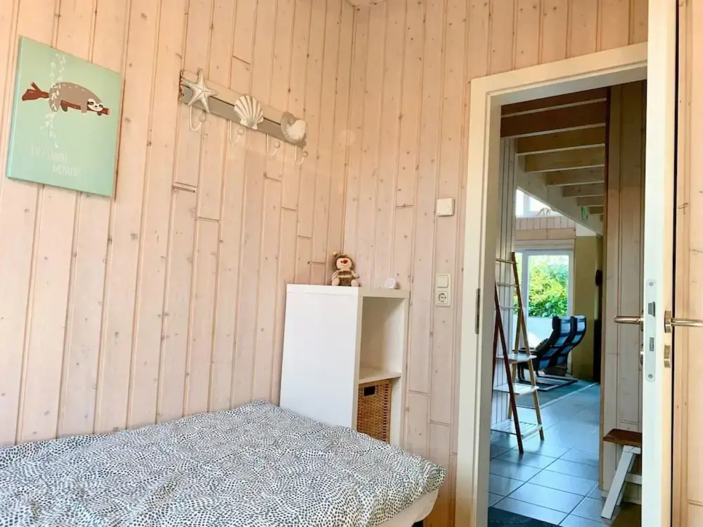 Lovely Holiday Home in Dummer Near Lake