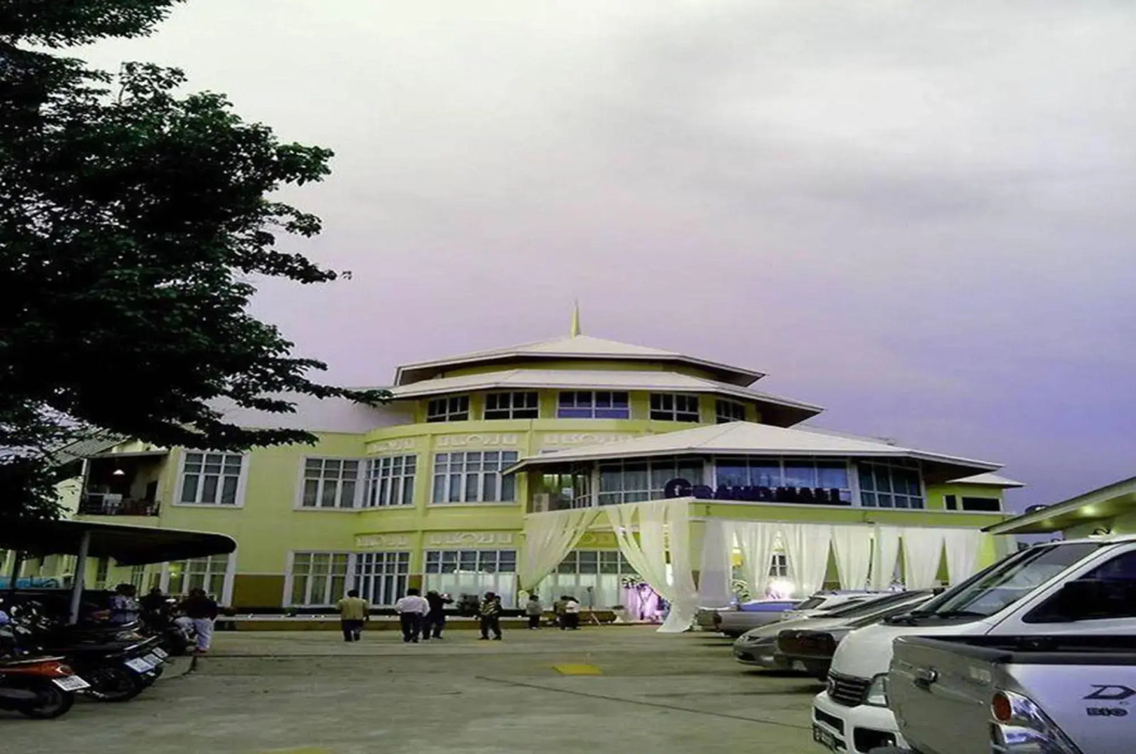 Grand Hill Resort and Spa