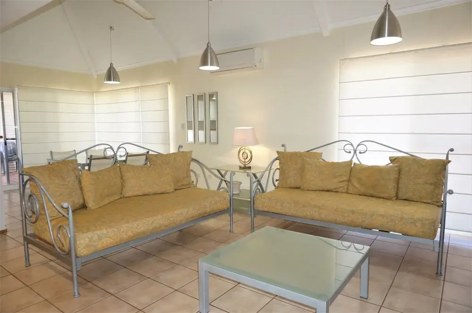 Osprey Holiday Village Unit 110 - Wake Up To the Birds in Your 4 Poster Bed with a View