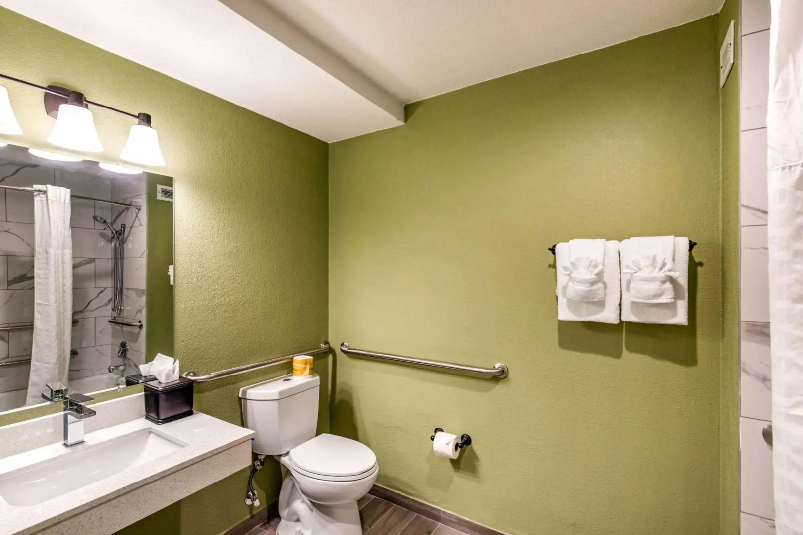 Quality Inn & Suites Plano East - Richardson