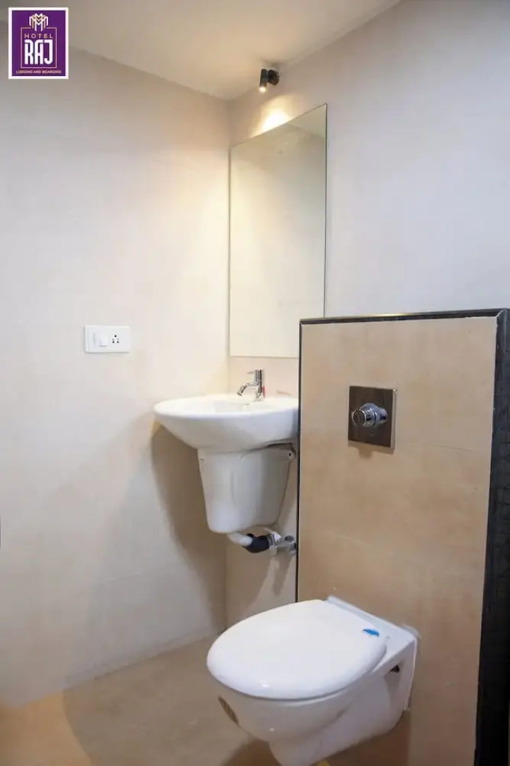 Hotel Raj Lodging &Boarding