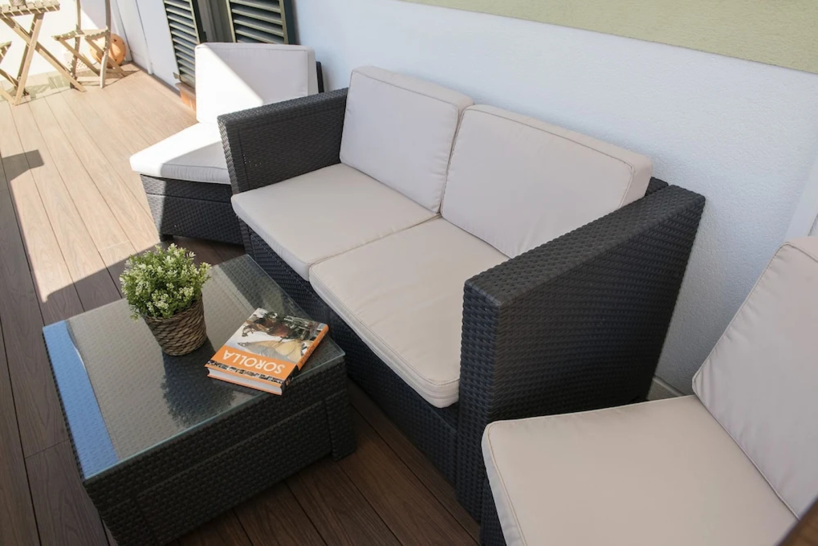 Summerland Apartments Rota