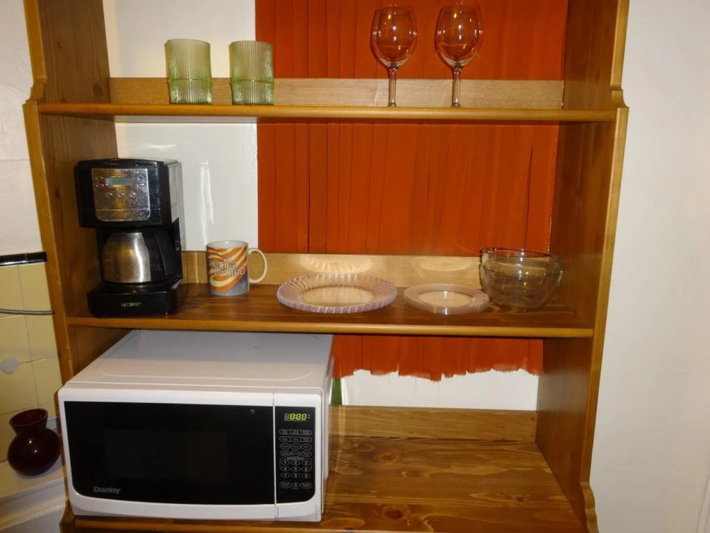 Hollywood Room Rental