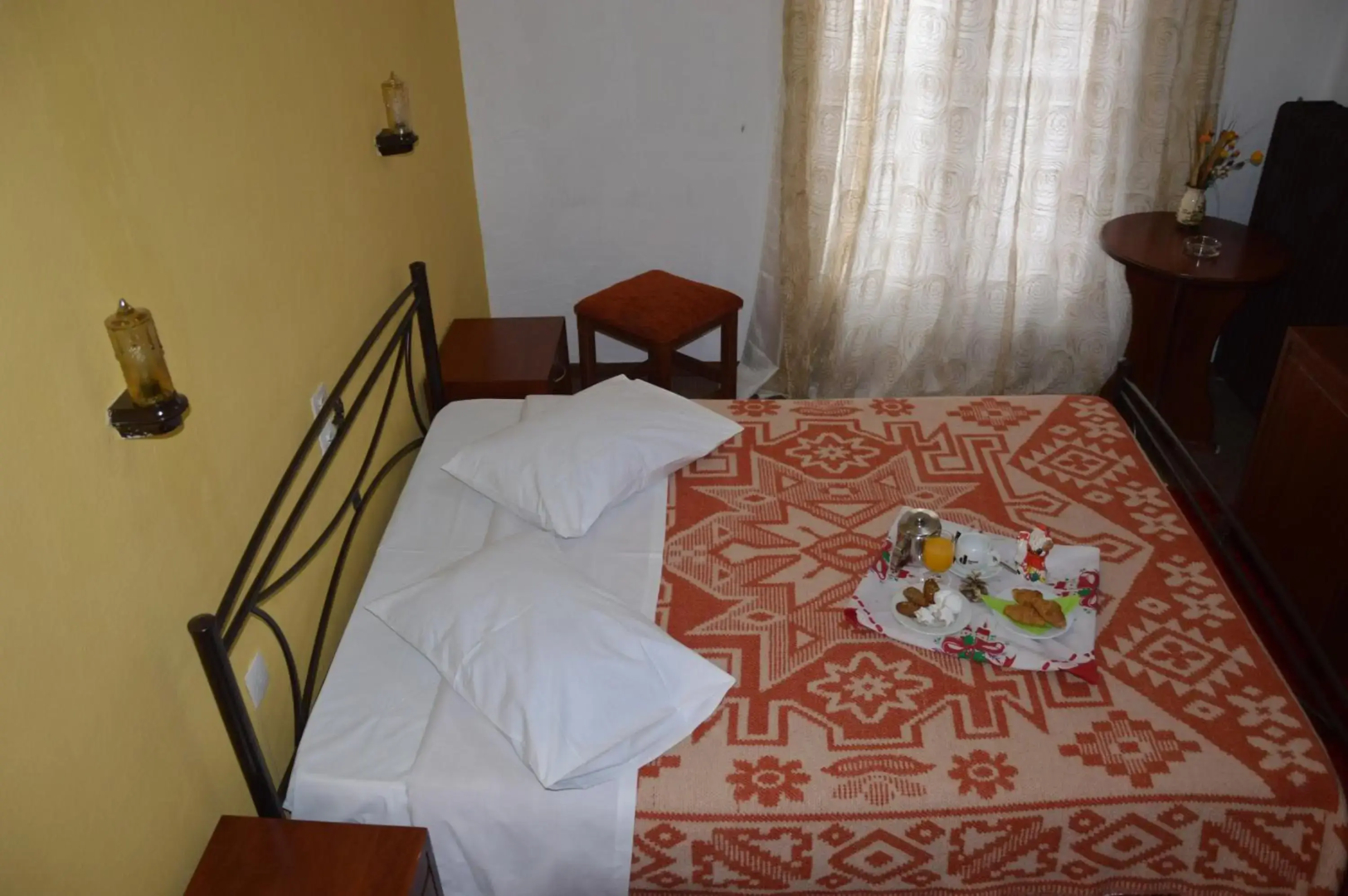 Hani Zisi Hotel