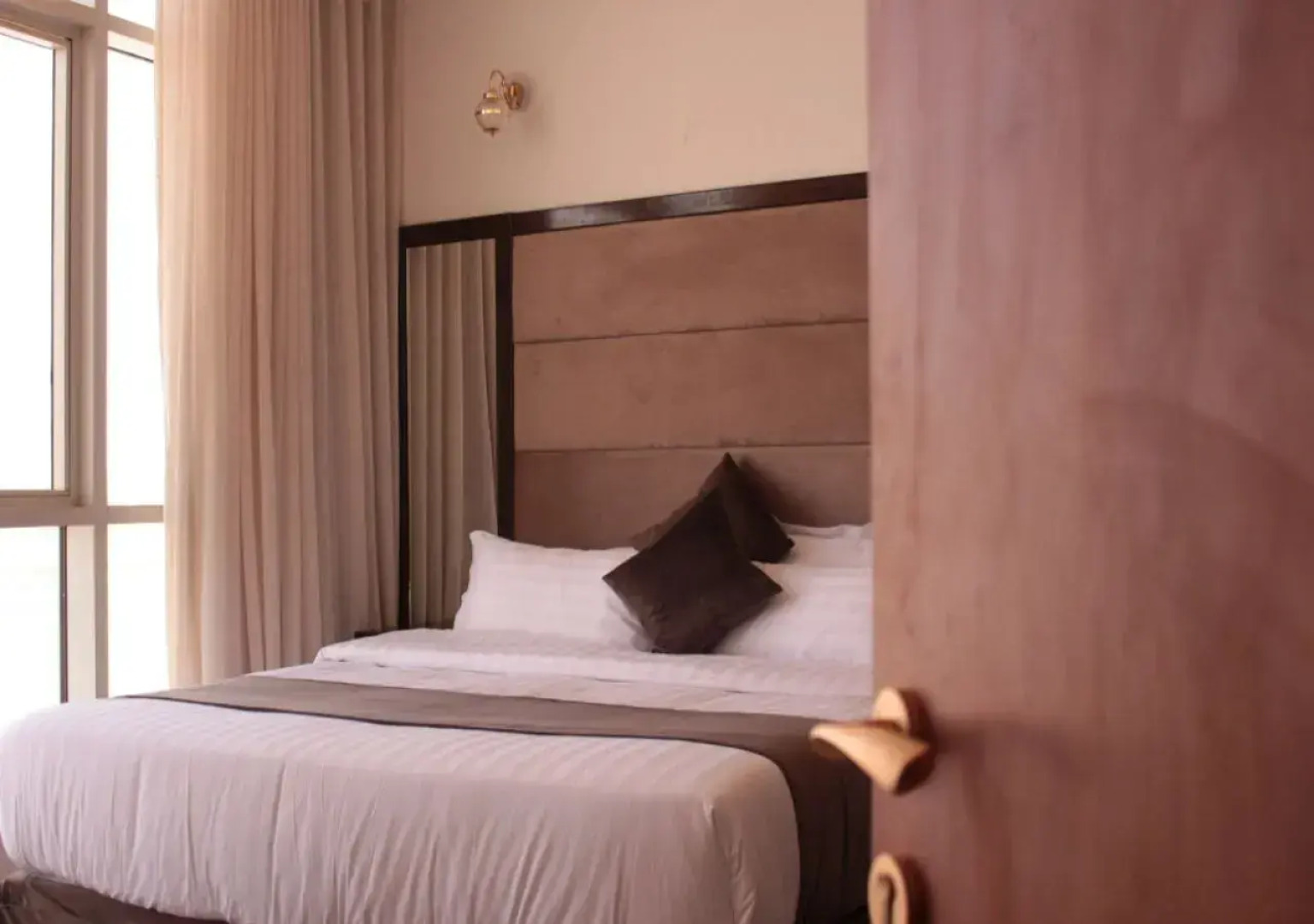 Goot Almasif Furnished Apartments