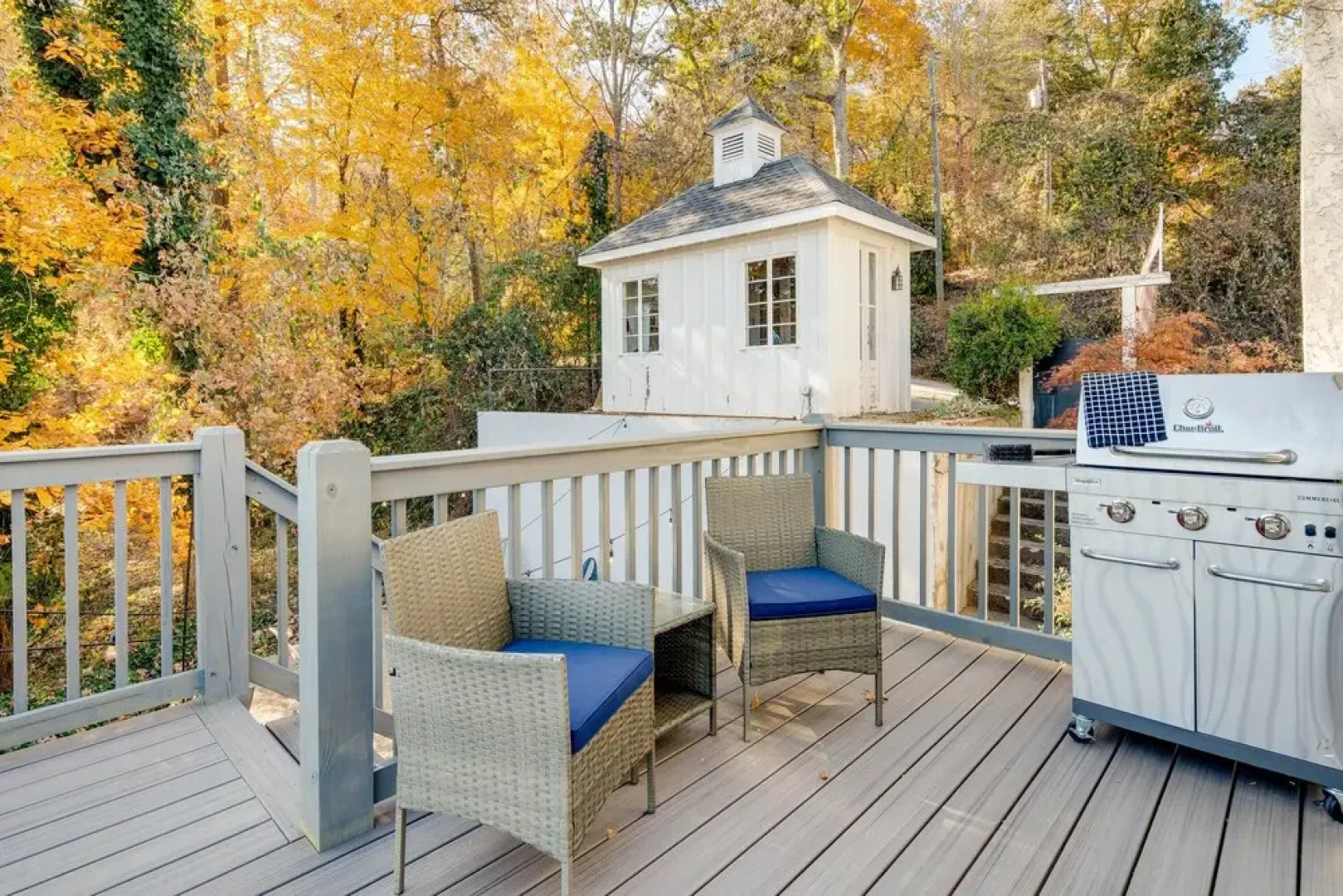 Lakefront Landrum Home w/ Deck, Fire Pit & Kayaks!