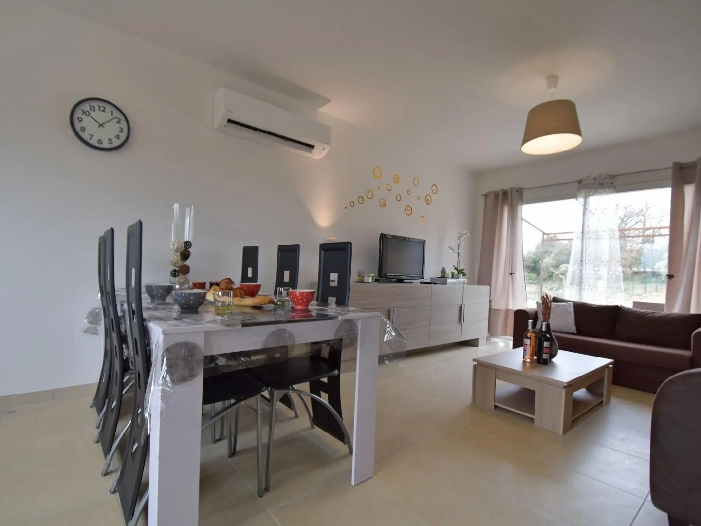 Charming villa in Montmeyan with garden and private pool